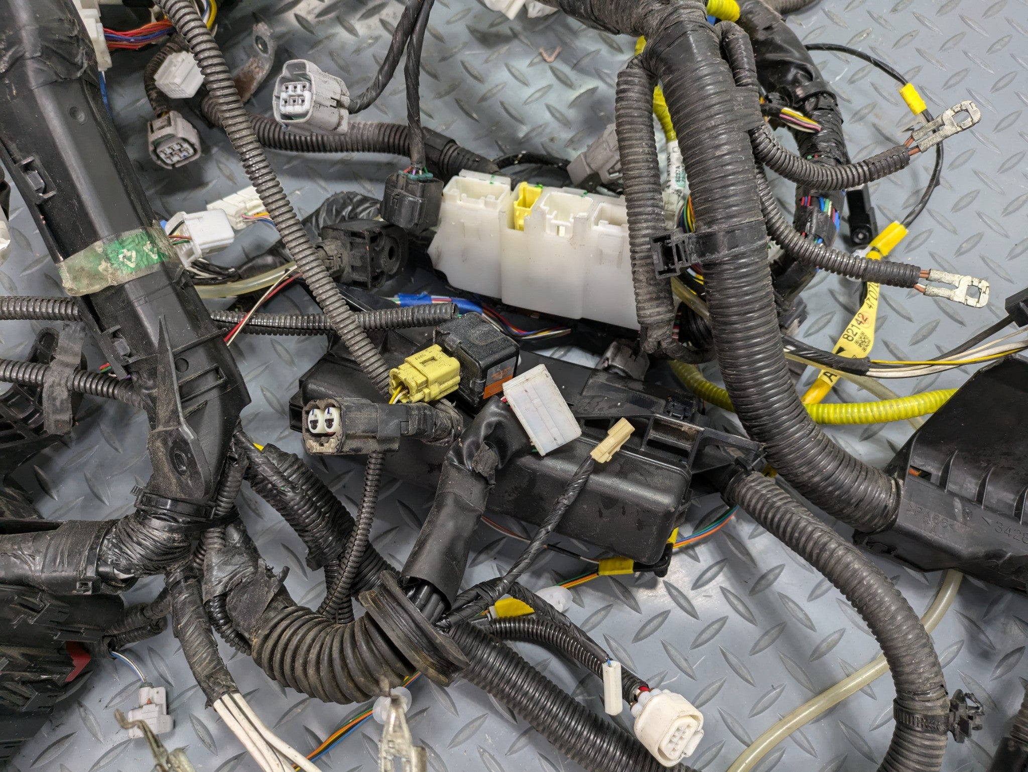 06 - 09 OEM TOYOTA PRIUS INTERIOR BODY WIRE WIRING HARNESS CABLE AND CONNECTOR