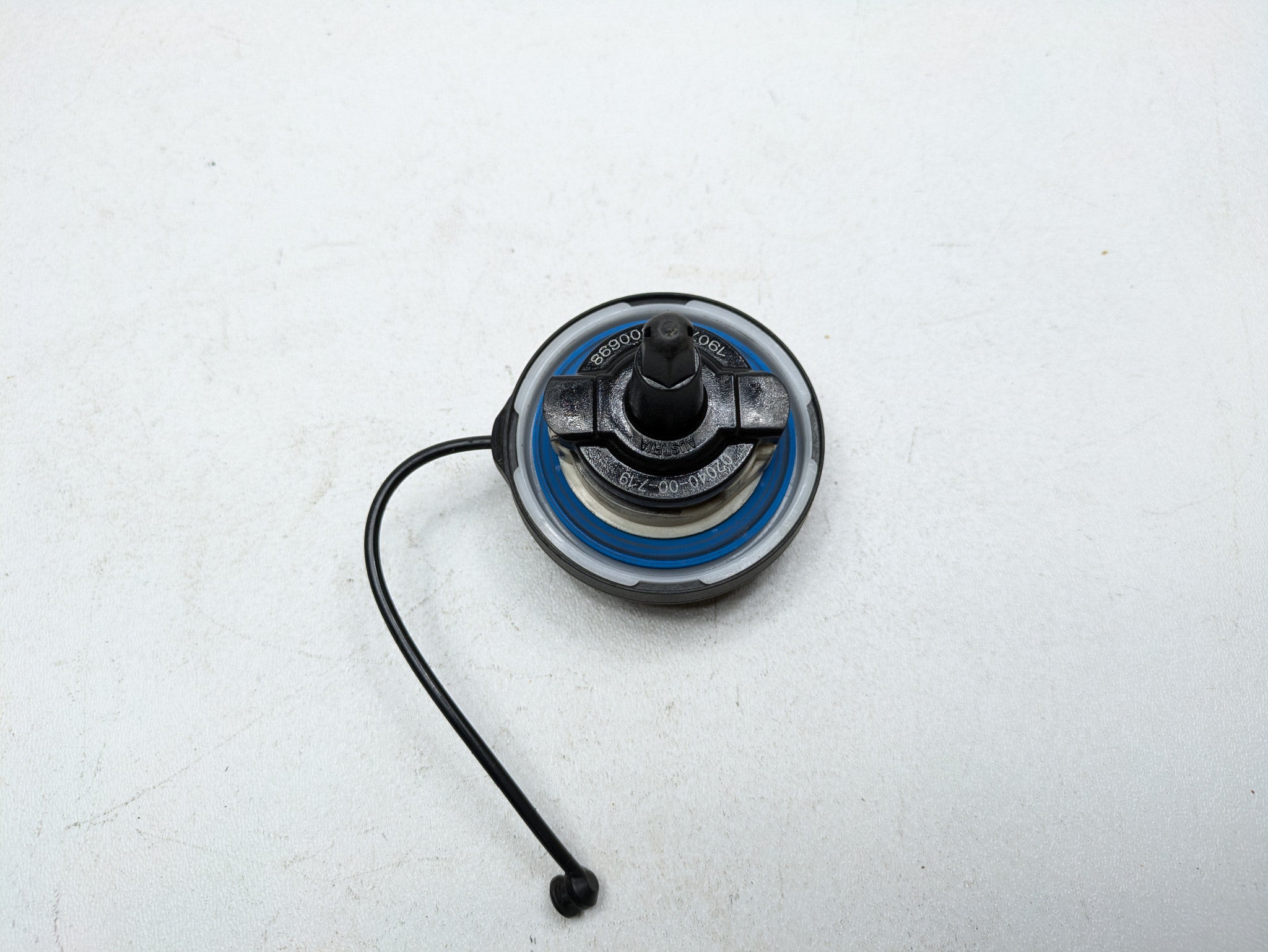 2011 - 2013 OEM MINI COOPER FUEL GAS TANK FILLER CAP