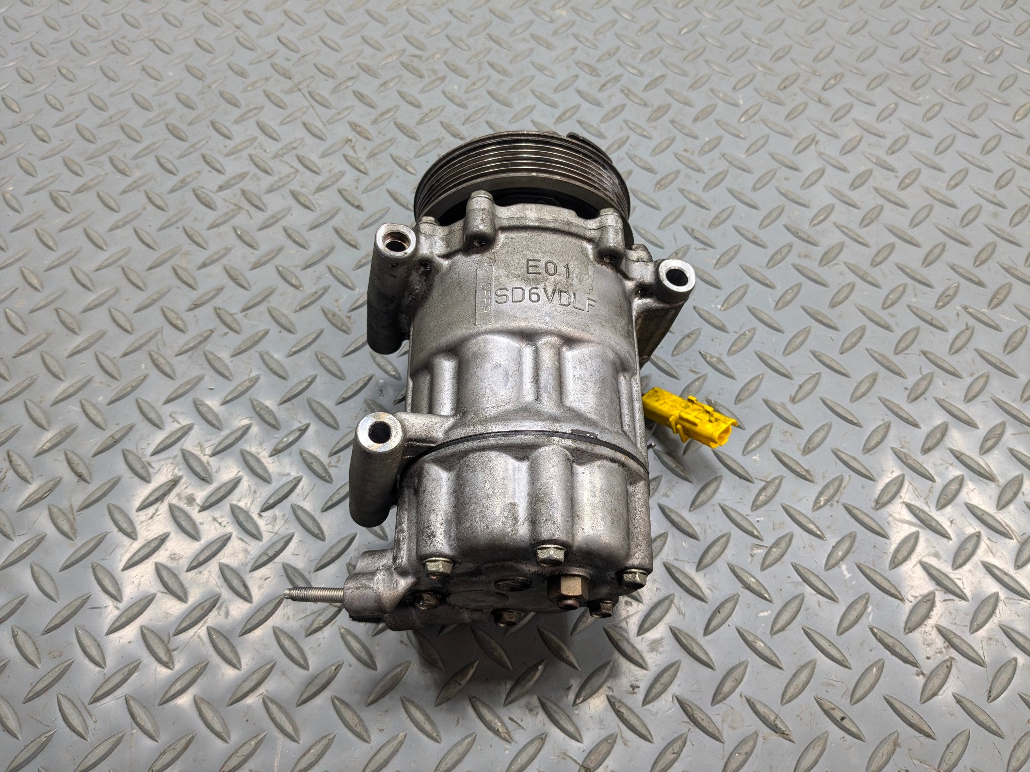 2011 - 2013 OEM MINI COOPER AIR CONDITIONING AC COMPRESSOR ASSEMBLY