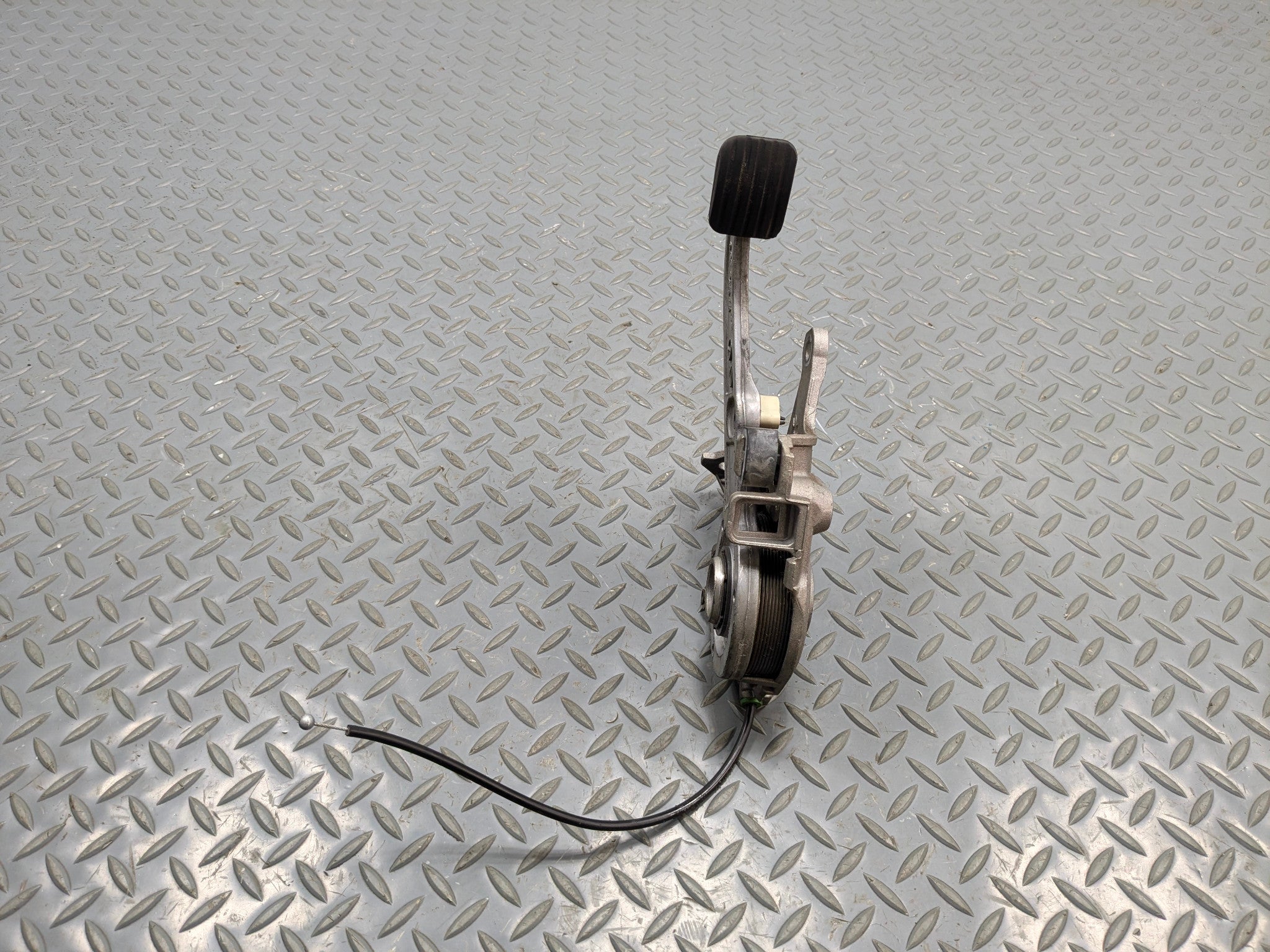 2004 - 2006 OEM MERCEDES-BENZ C230 EMERGENCY PARKING BRAKE PEDAL