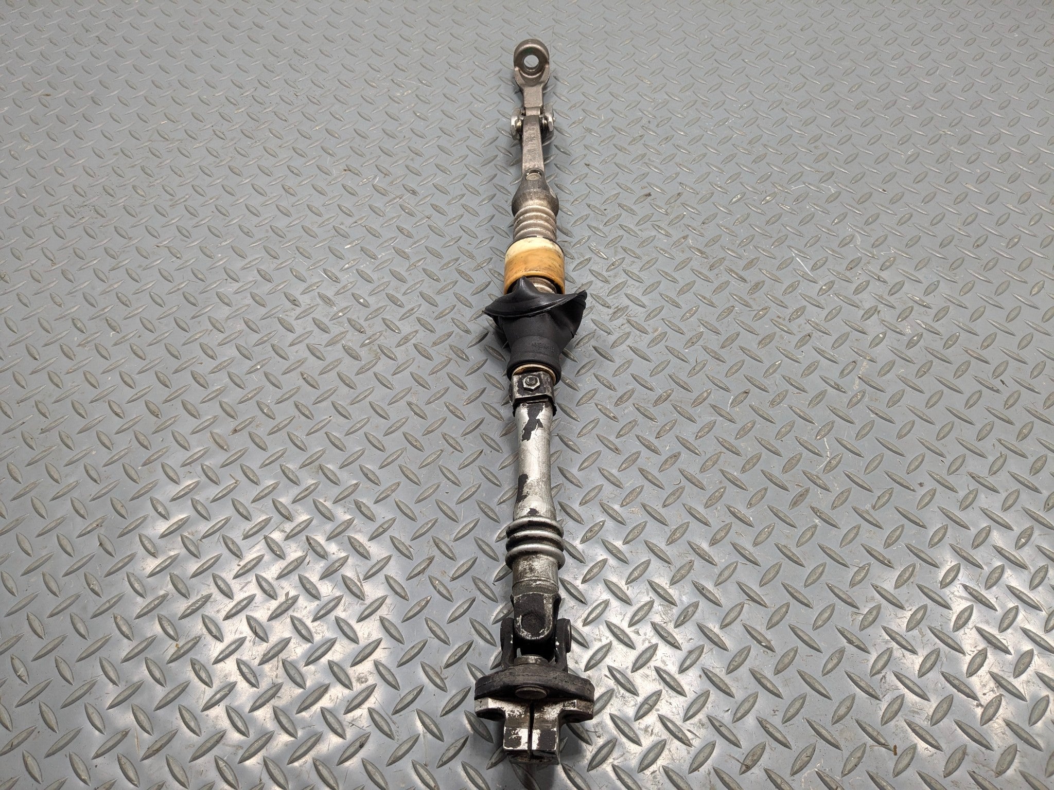 2004 - 2006 OEM MERCEDES-BENZ C230 STEERING SHAFT ASSEMBLY