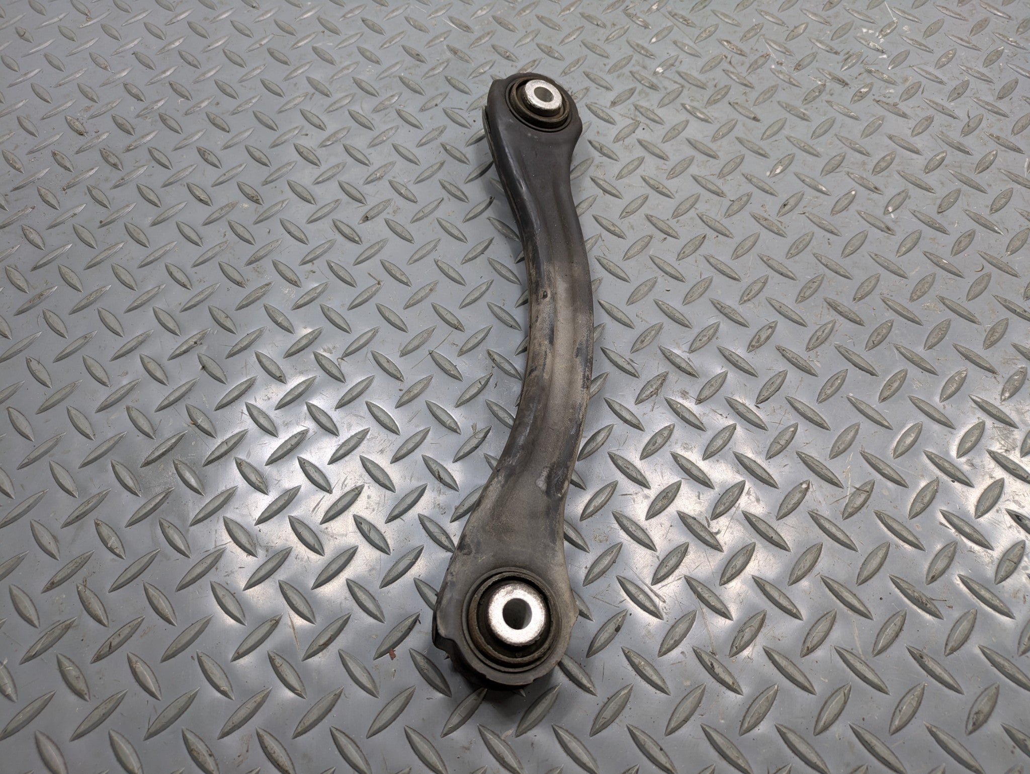 2004 - 2006 OEM MERCEDES-BENZ C230 REAR RIGHT PASSENGER SIDE UPPER CONTROL ARM