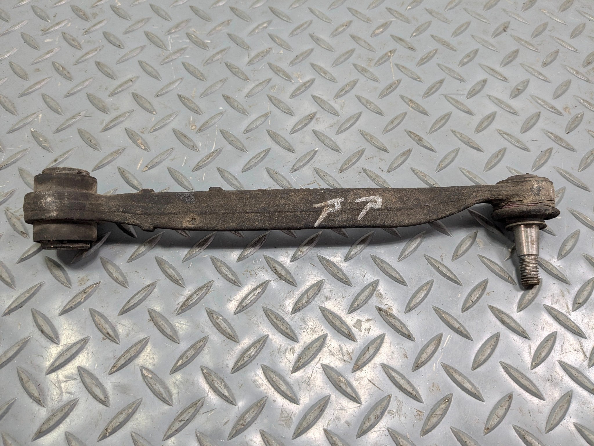 2004 - 2006 OEM MERCEDES-BENZ C230 REAR RIGHT SIDE LOWER FORWARD CONTROL ARM