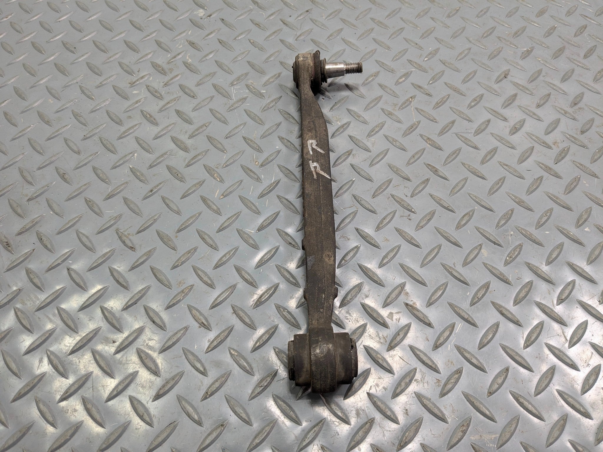 2004 - 2006 OEM MERCEDES-BENZ C230 REAR RIGHT SIDE LOWER FORWARD CONTROL ARM