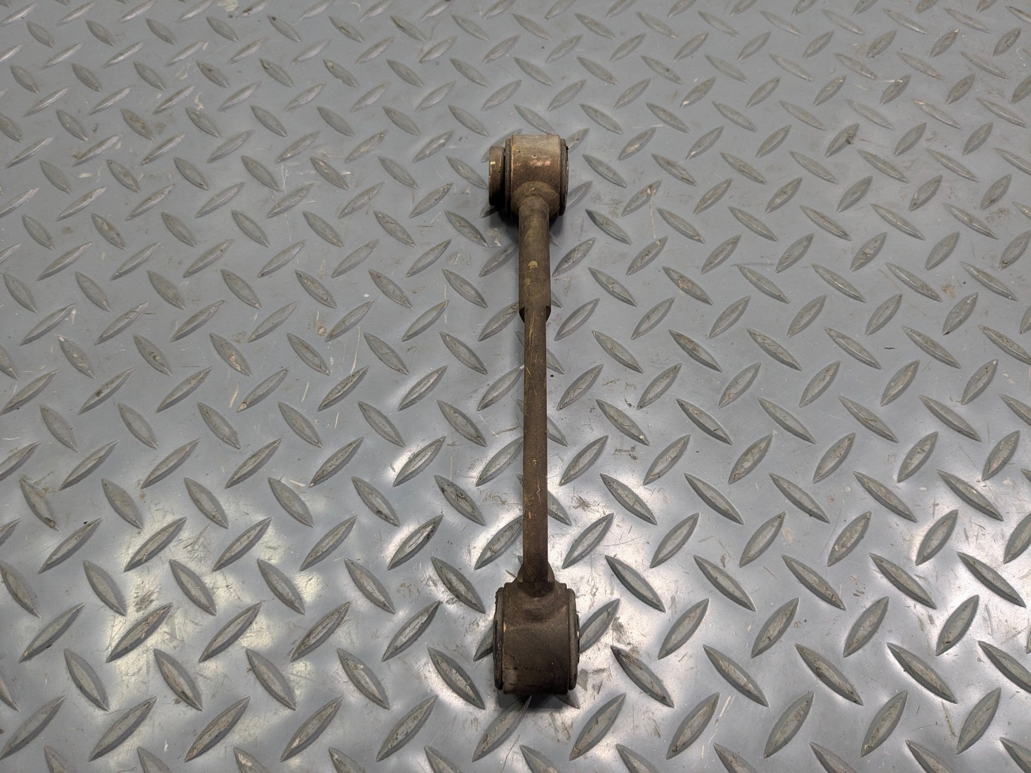 2004 - 2006 OEM MERCEDES-BENZ C230 REAR RIGHT SIDE STABILIZER SWAY BAR LINK