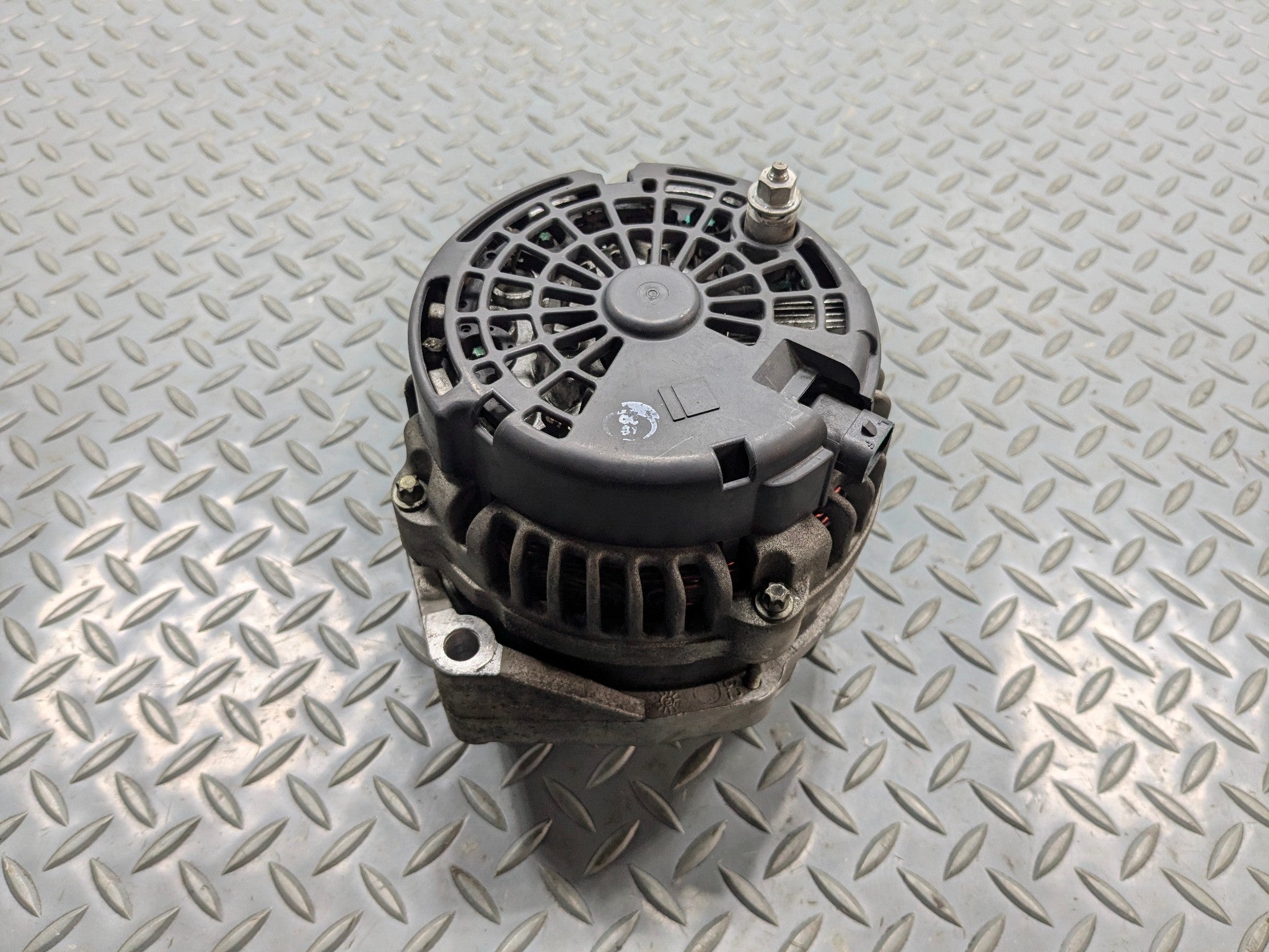 2010 - 2014 OEM CADILLAC ESCALADE ESV POWER GENERATOR ENGINE MOTOR ALTERNATOR