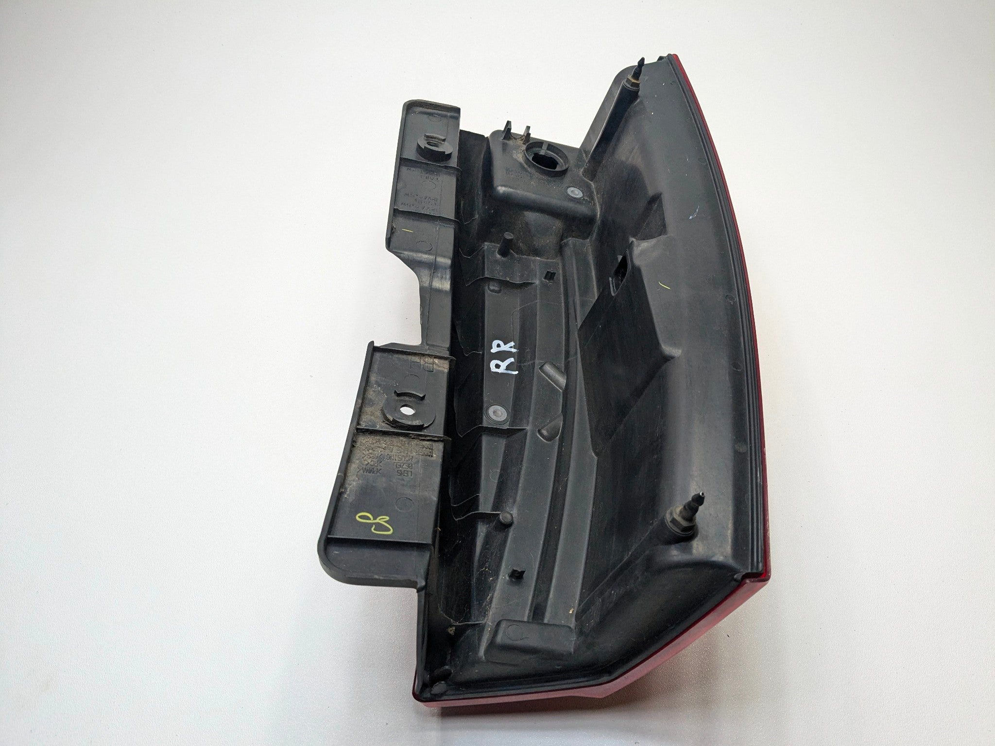 10 - 14 OEM CADILLAC ESCALADE ESV REAR RIGHT PASSENGER SIDE TAIL LIGHT ASSEMBLY
