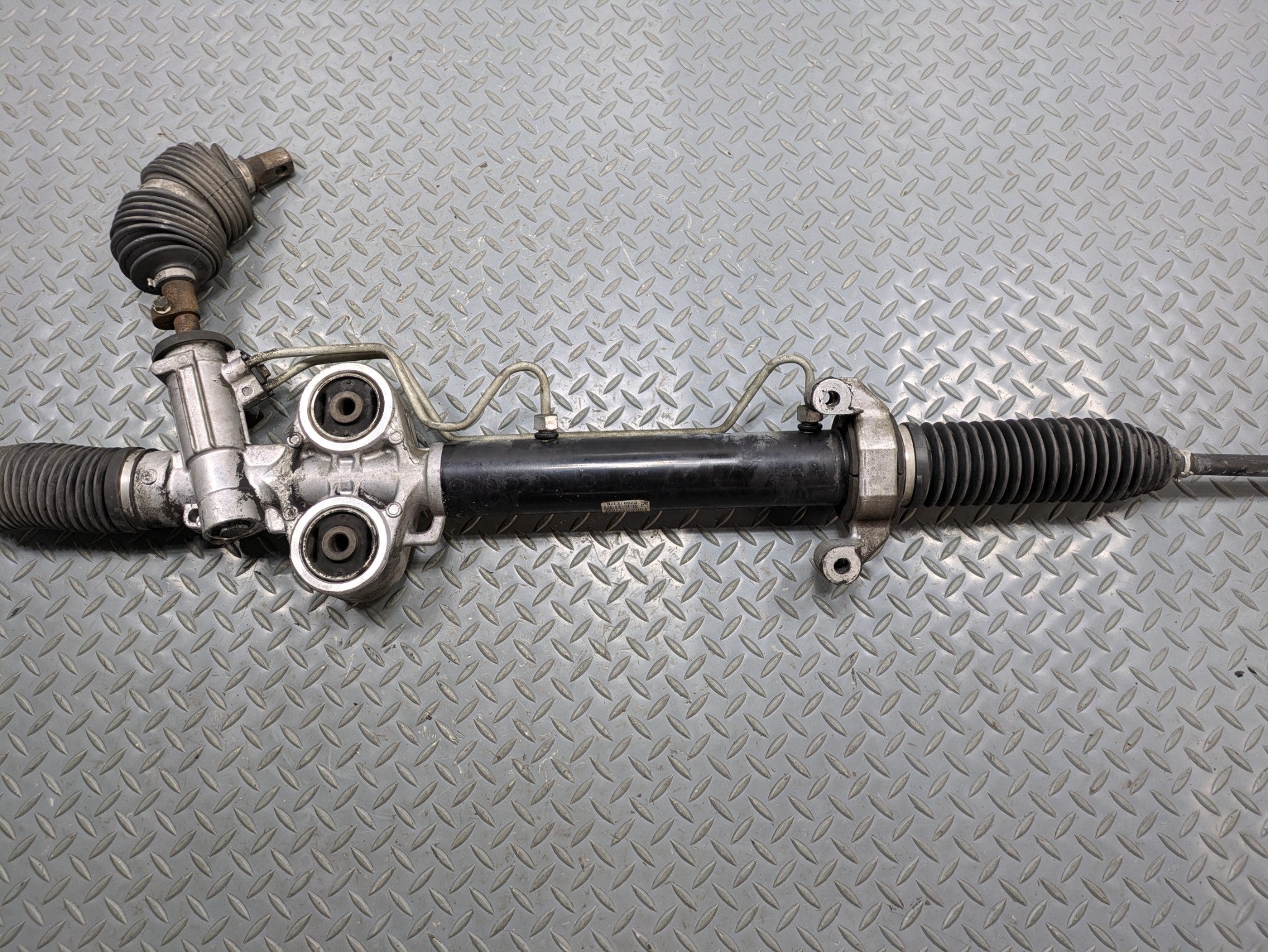 10 - 14 OEM CADILLAC ESCALADE ESV POWER STEERING GEAR RACK AND PINION ASSEMBLY