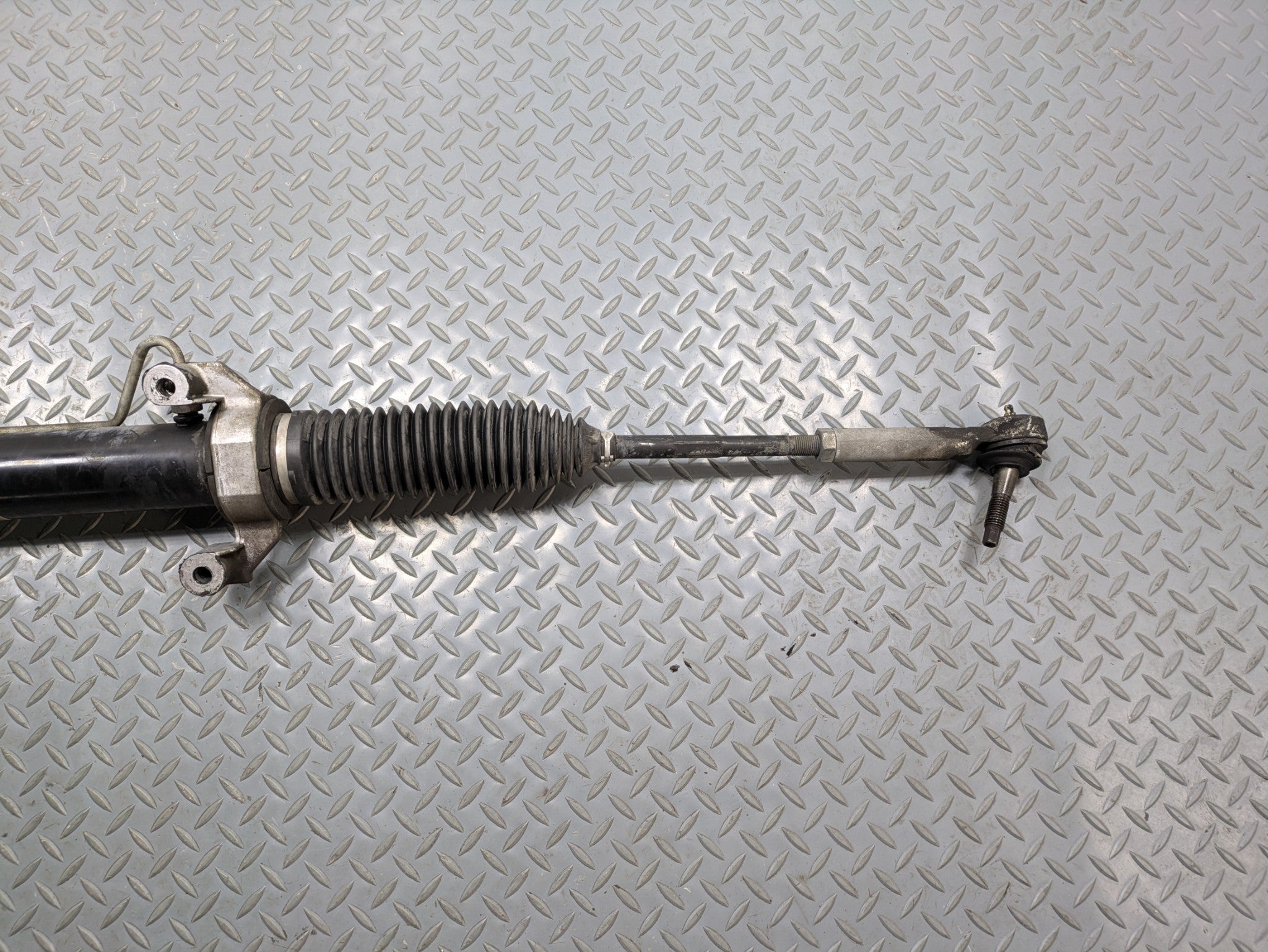 10 - 14 OEM CADILLAC ESCALADE ESV POWER STEERING GEAR RACK AND PINION ASSEMBLY