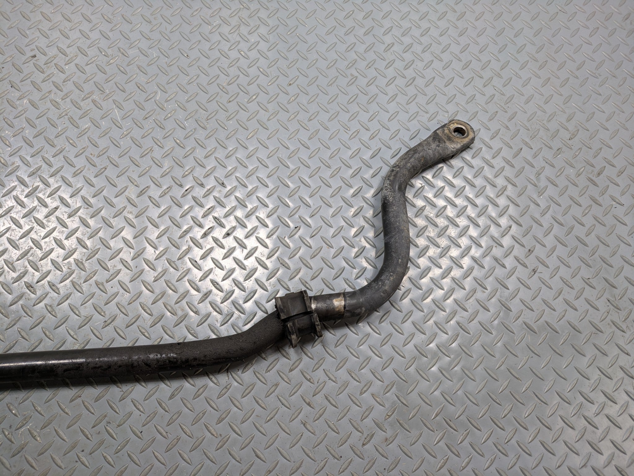 10 - 14 OEM CADILLAC ESCALADE ESV FRONT STABILIZER SUSPENSION ANTI ROLL SWAY BAR