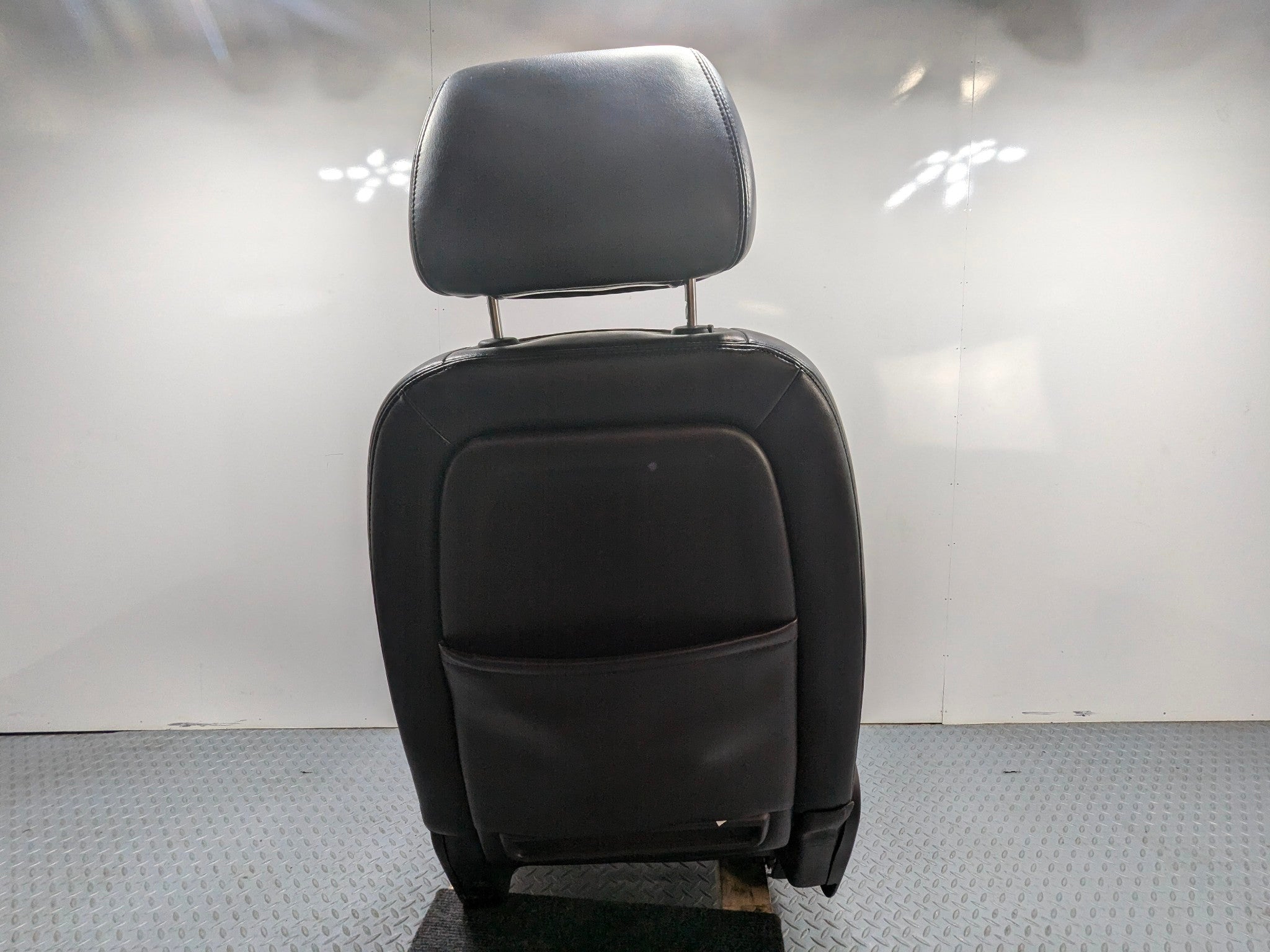 10 - 14 OEM CADILLAC ESCALADE ESV FRONT RIGHT SIDE SEAT WITH HEADREST ASSEMBLY