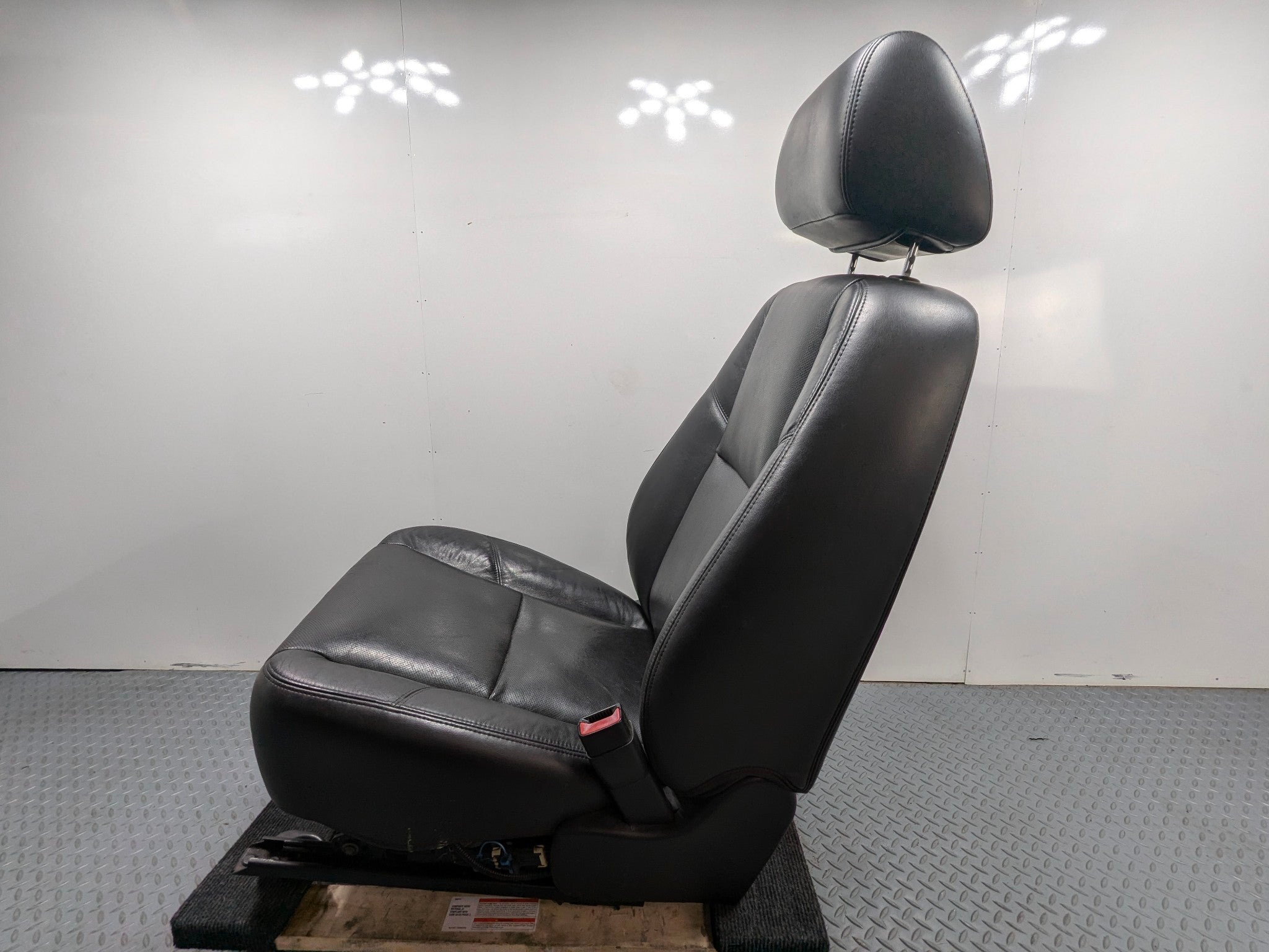 10 - 14 OEM CADILLAC ESCALADE ESV FRONT RIGHT SIDE SEAT WITH HEADREST ASSEMBLY