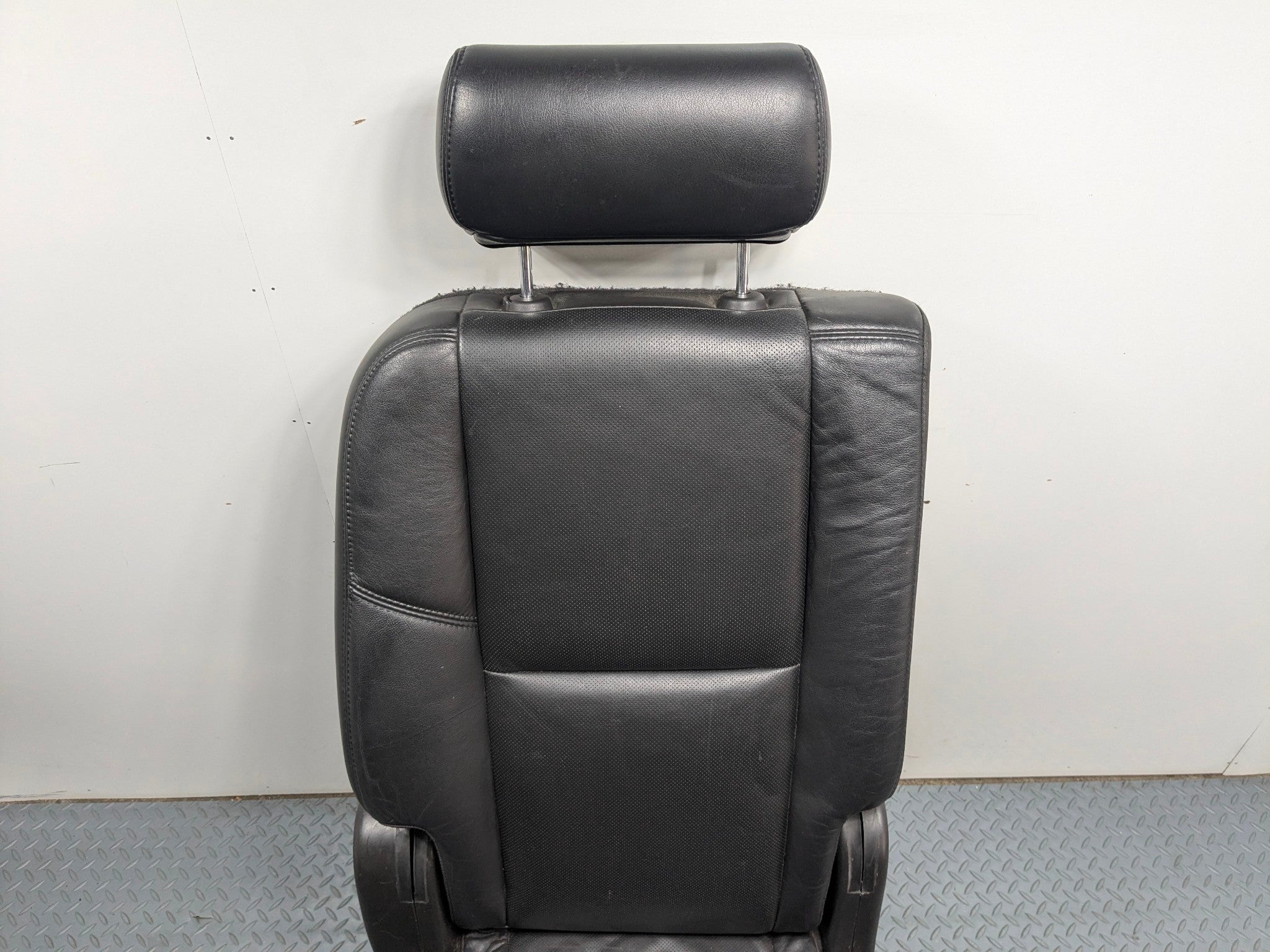 10 - 14 OEM CADILLAC ESCALADE ESV REAR RIGHT SIDE SEAT WITH HEADREST ASSEMBLY