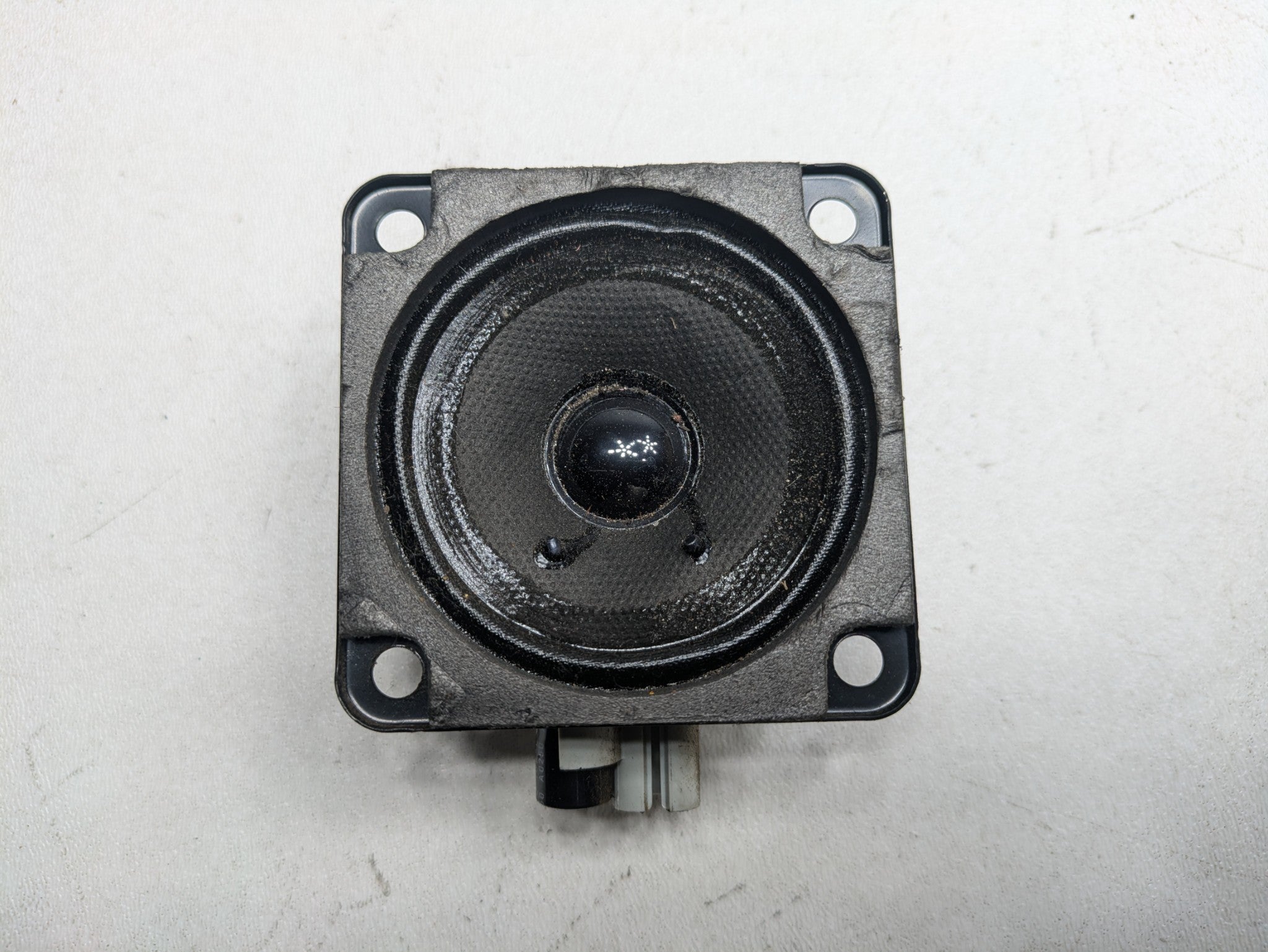 2003 - 2006 OEM CHEVROLET TAHOE FRONT AND REAR AUDIO SOUND SYSTEM SPEAKER SET