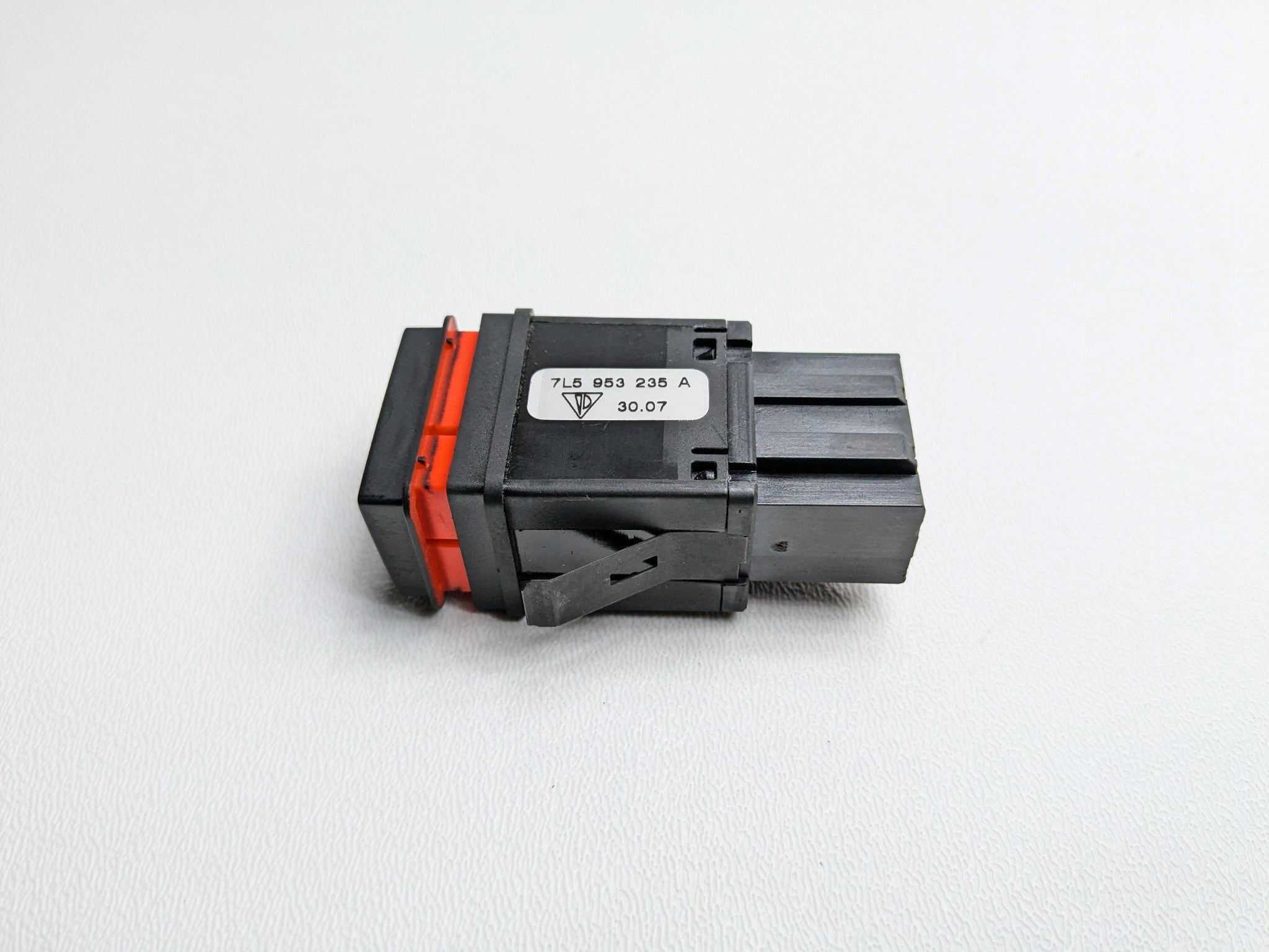 08 - 10 OEM PORSCHE CAYENNE EMERGENCY HAZARD WARNING LIGHT CONTROL PUSH BUTTON