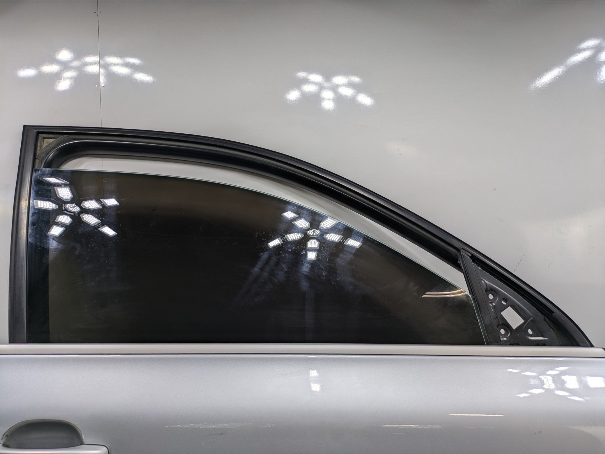 08 - 10 OEM PORSCHE CAYENNE FRONT RIGHT PASSENGER SIDE DOOR SHELL PANEL ASSEMBLY