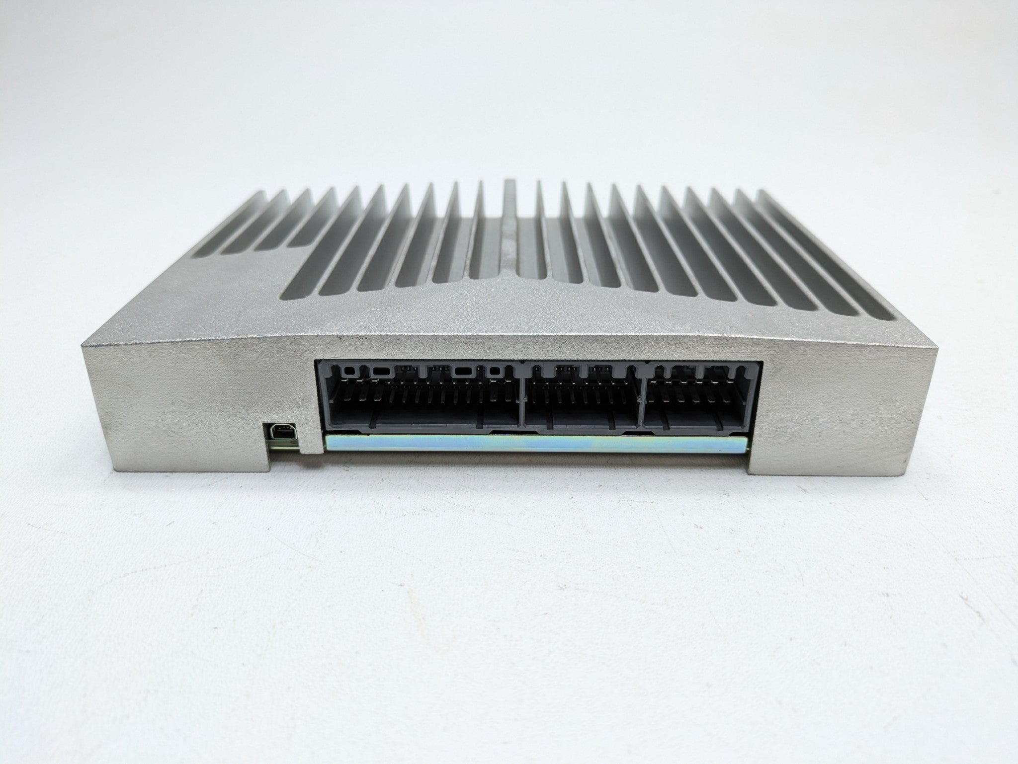 2016 - 2024 OEM JAGUAR XF AUDIO RADIO ANTENNA AMPLIFIER CONTROL MODULE UNIT