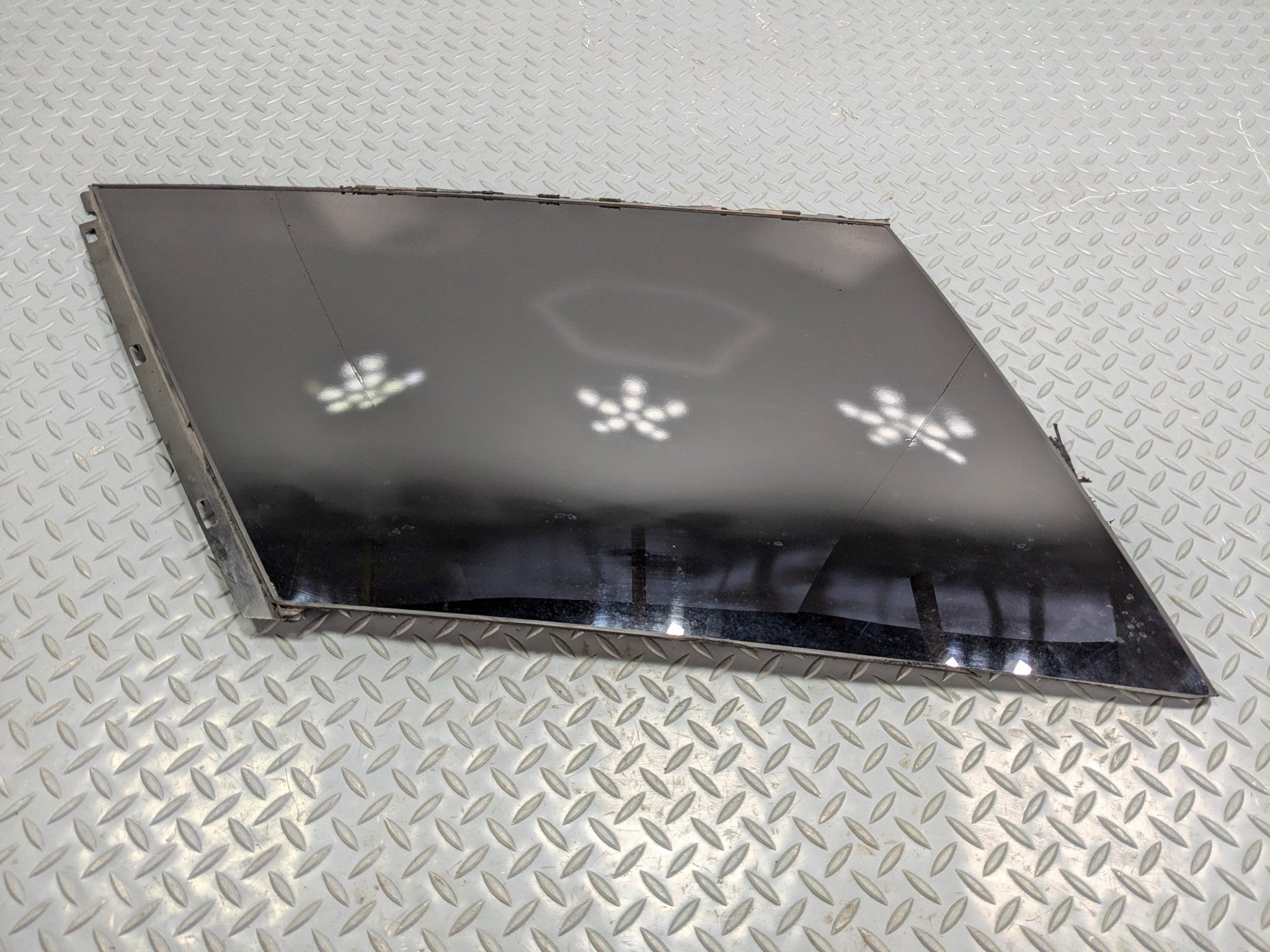 2013 -2017 OEM LAND ROVER RANGE ROVER REAR LEFT DRIVER SIDE QUARTER WINDOW GLASS