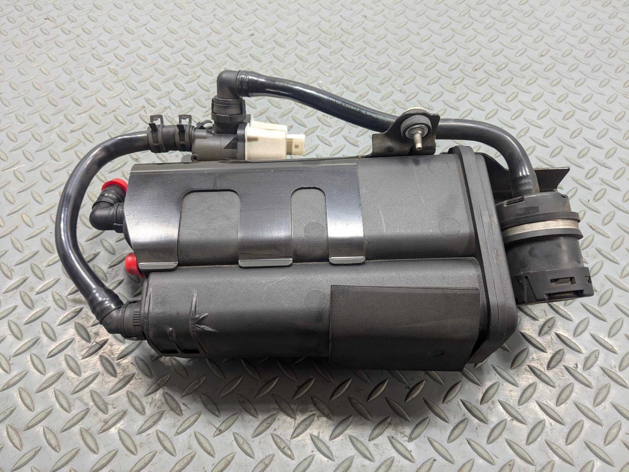 2013 - 2017 OEM LAND ROVER RANGE ROVER FUEL VAPOR EVAPORATOR CHARCOAL CANISTER
