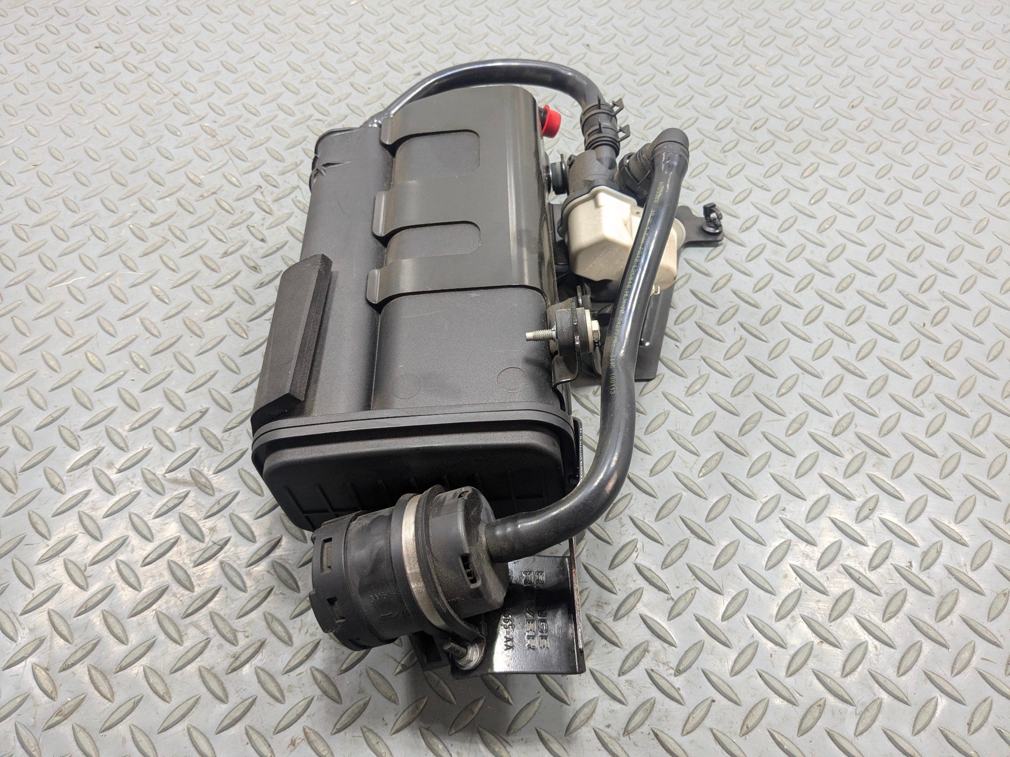 2013 - 2017 OEM LAND ROVER RANGE ROVER FUEL VAPOR EVAPORATOR CHARCOAL CANISTER