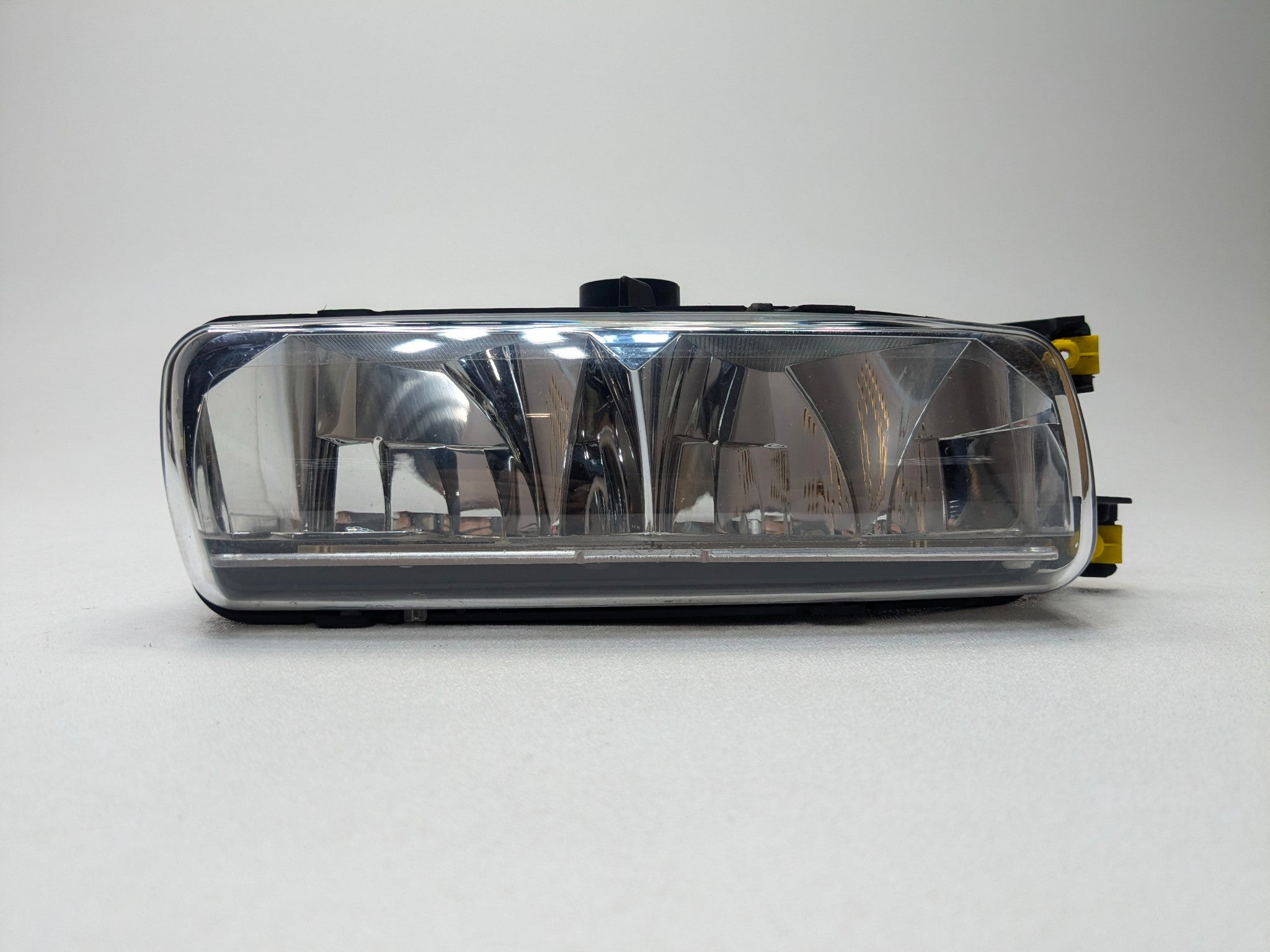 2013 - 2017 OEM LAND ROVER RANGE ROVER FRONT RIGHT BUMPER MOUNTED FOG LIGHT