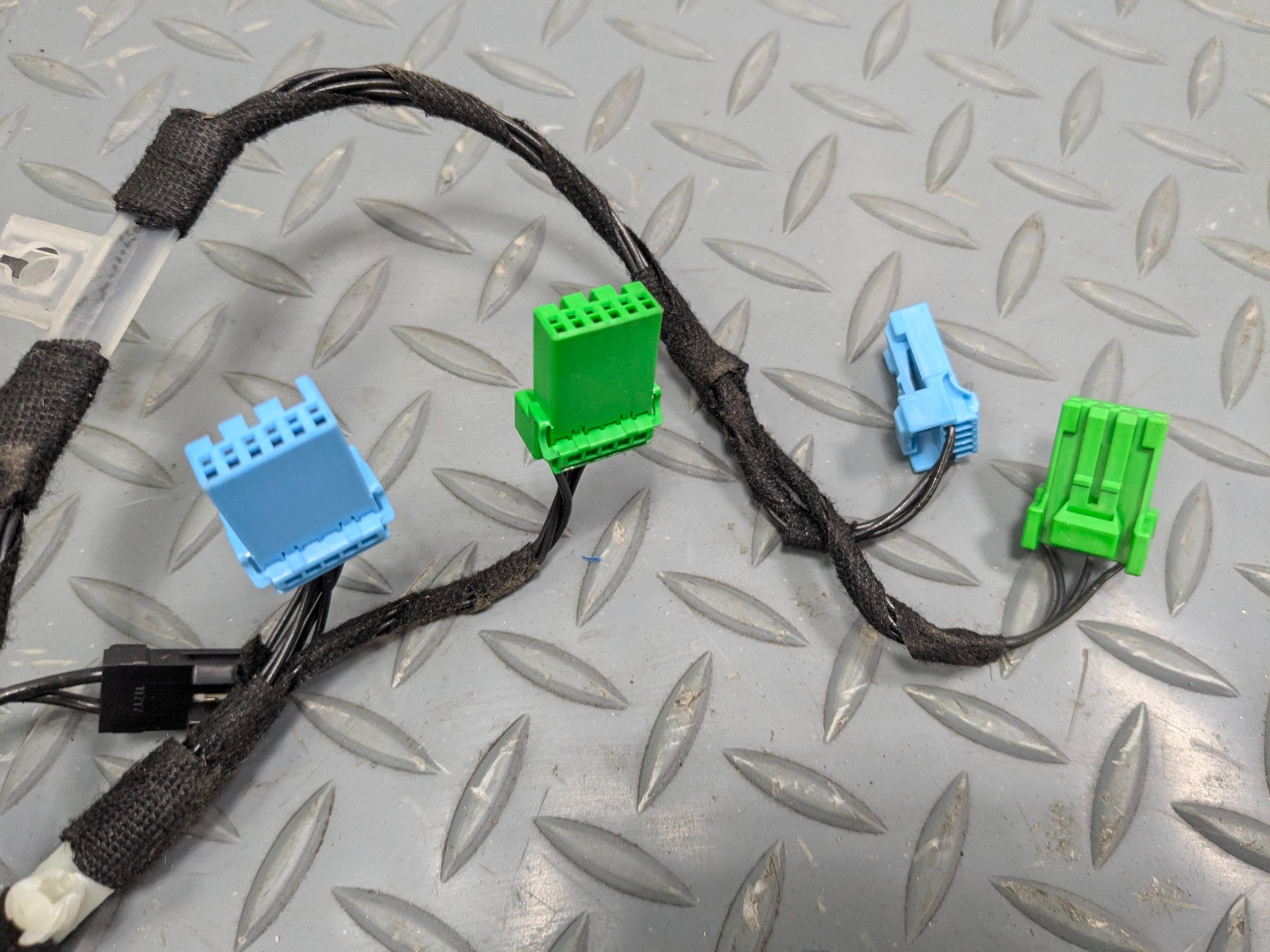 2013 - 2017 OEM LAND ROVER RANGE ROVER FRONT LEFT SIDE DOOR WIRE HARNESS