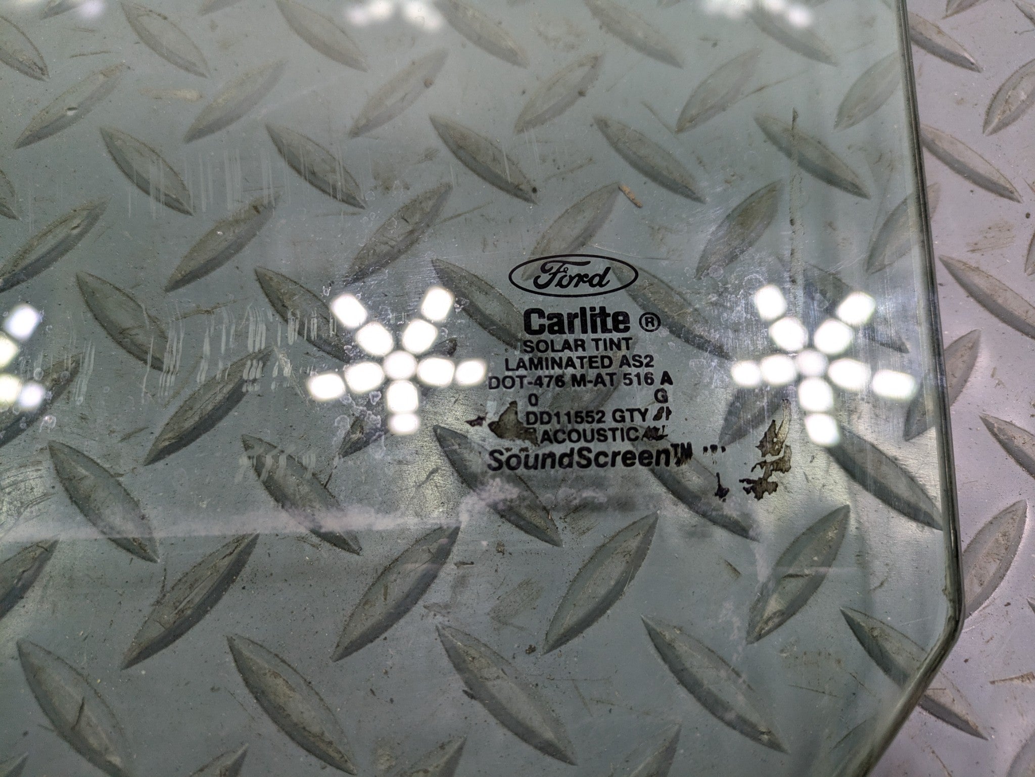 2009 - 2012 OEM FORD FLEX FRONT LEFT DRIVFER SIDE DOOR GLASS WINDOW