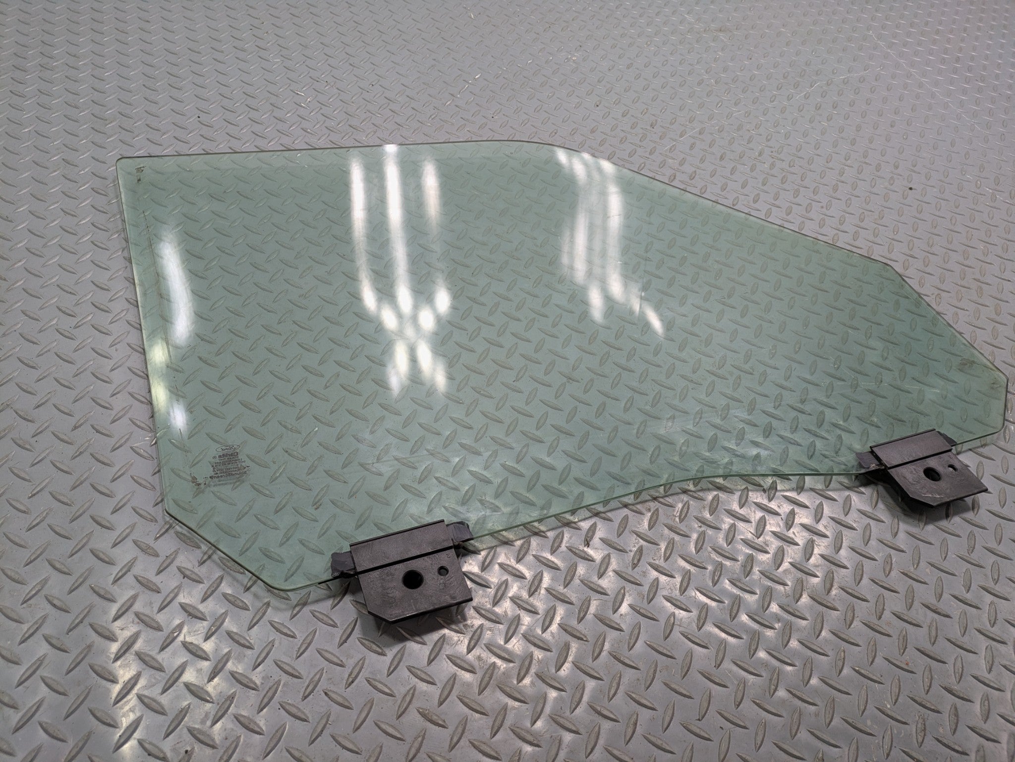 2009 - 2012 OEM FORD FLEX FRONT LEFT DRIVFER SIDE DOOR GLASS WINDOW