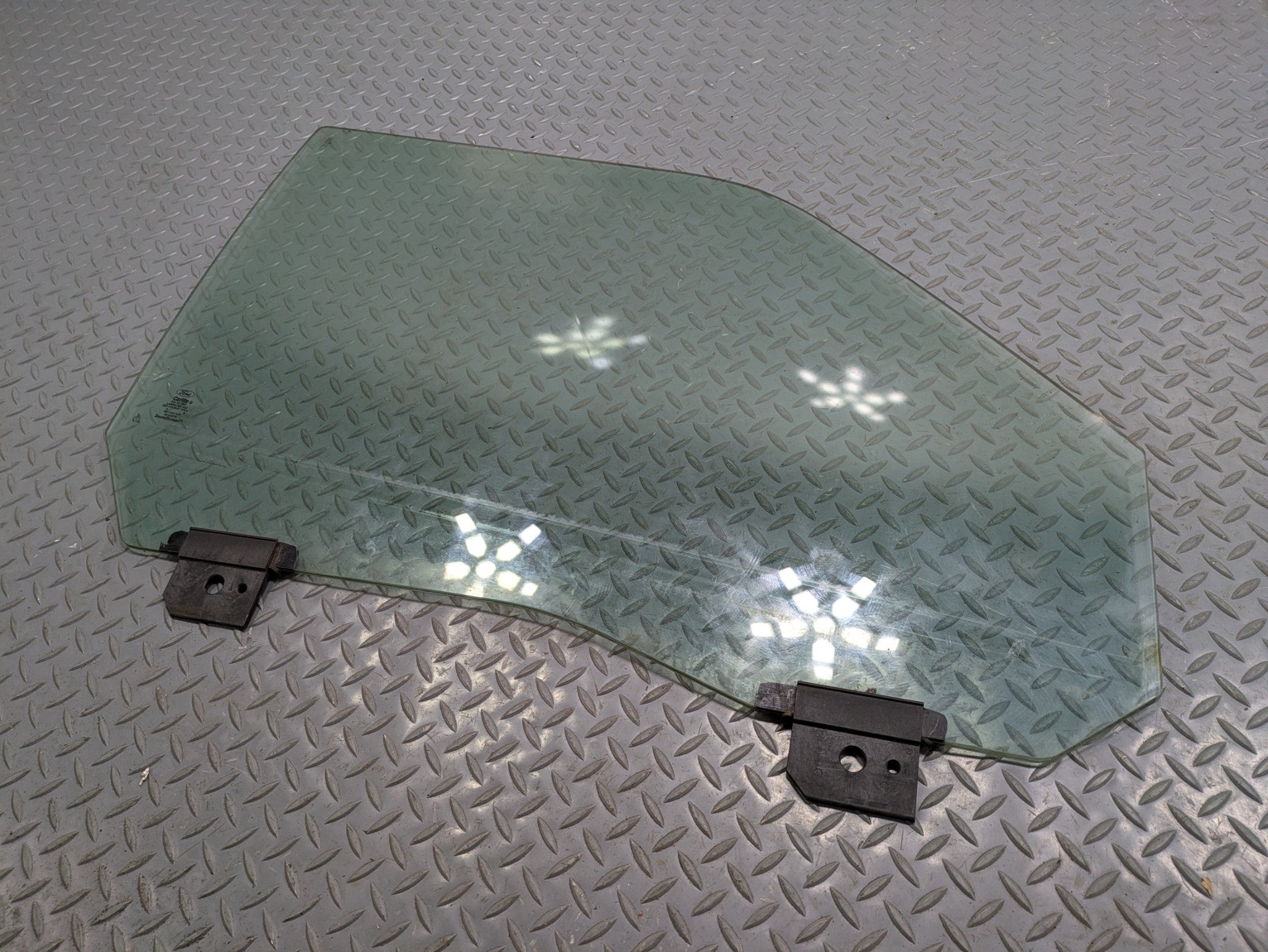 2009 - 2012 OEM FORD FLEX FRONT RIGHT PASSENGER SIDE DOOR GLASS WINDOW