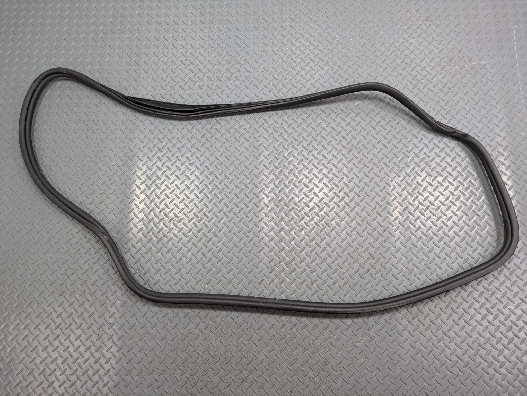 2009 - 2012 OEM FORD FLEX REAR LEFT DRIVER SIDE DOOR SEAL WEATHERSTRIP RUBBER