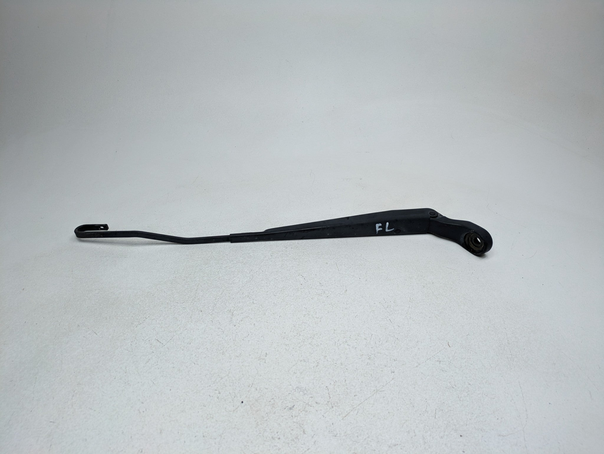 2009 - 2012 OEM FORD FLEX FRONT LEFT DRIVER SIDE WINDSHIELD WIPER ARM