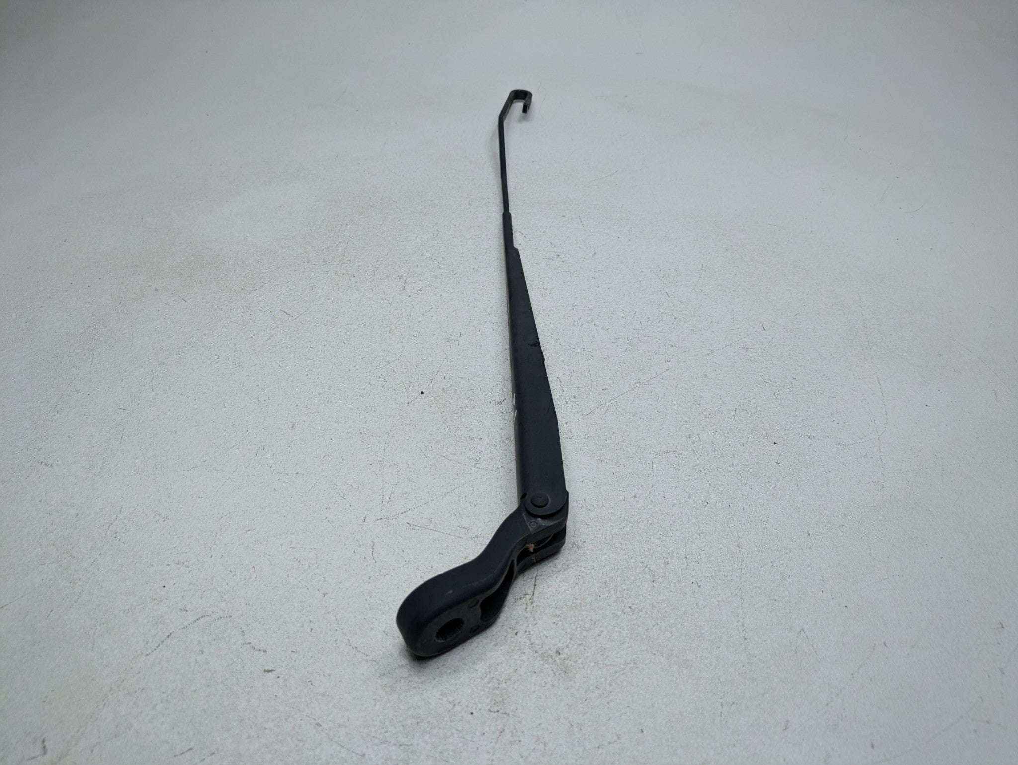 2009 - 2012 OEM FORD FLEX FRONT LEFT DRIVER SIDE WINDSHIELD WIPER ARM