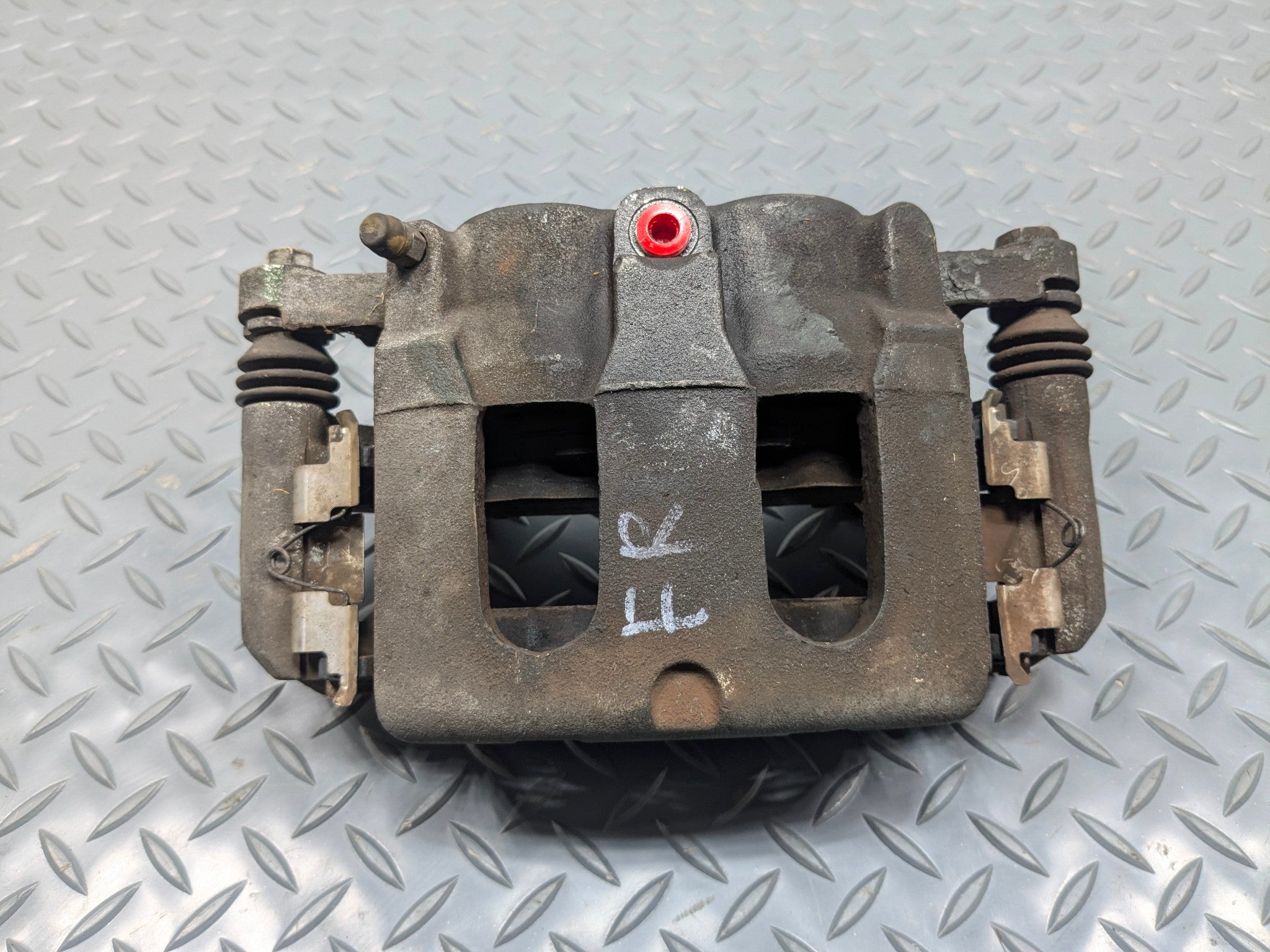 2009 - 2012 OEM FORD FLEX FRONT RIGHT PASSENGER SIDE BRAKE CALIPER ASSEMBLY