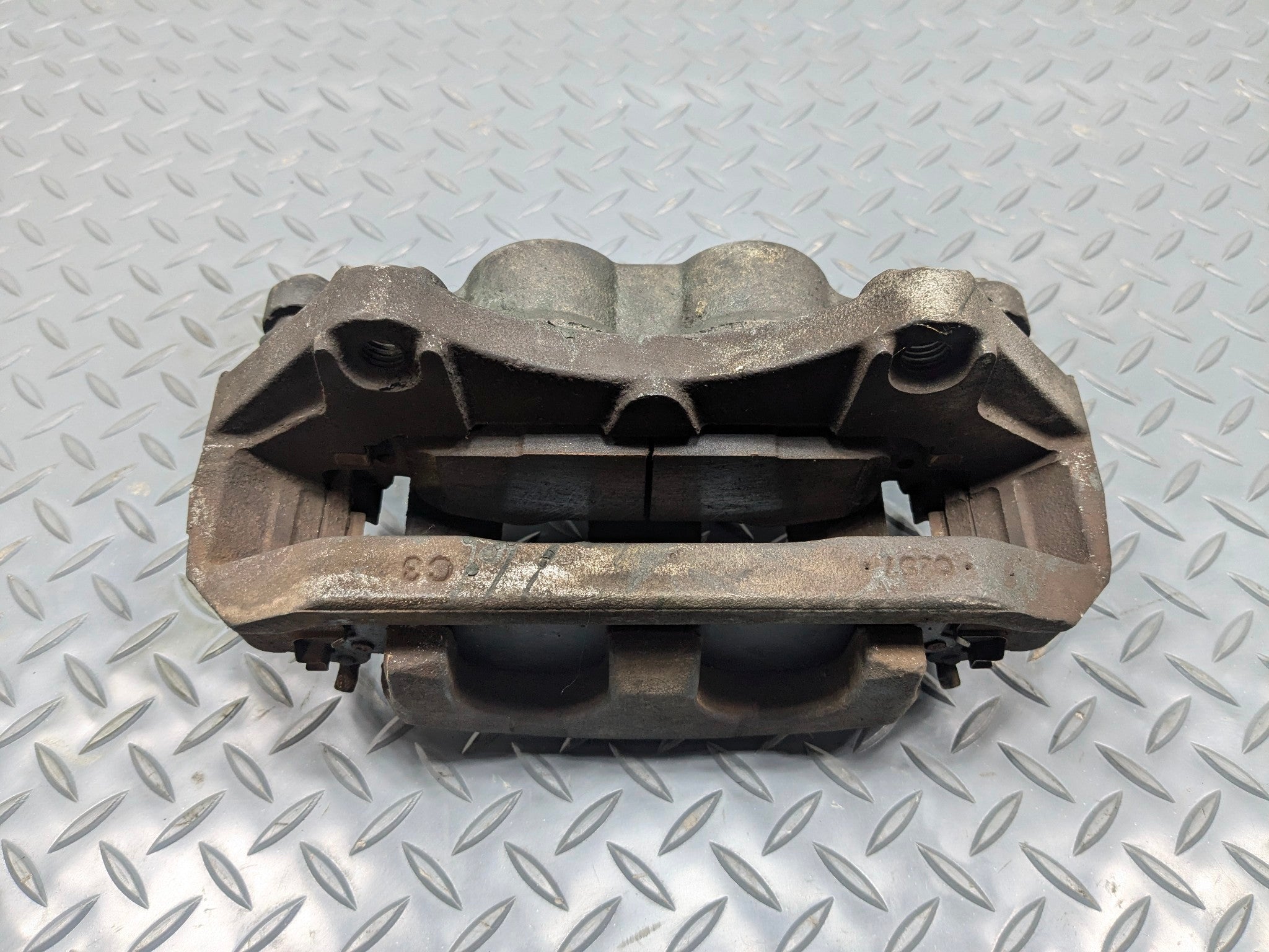 2009 - 2012 OEM FORD FLEX FRONT RIGHT PASSENGER SIDE BRAKE CALIPER ASSEMBLY