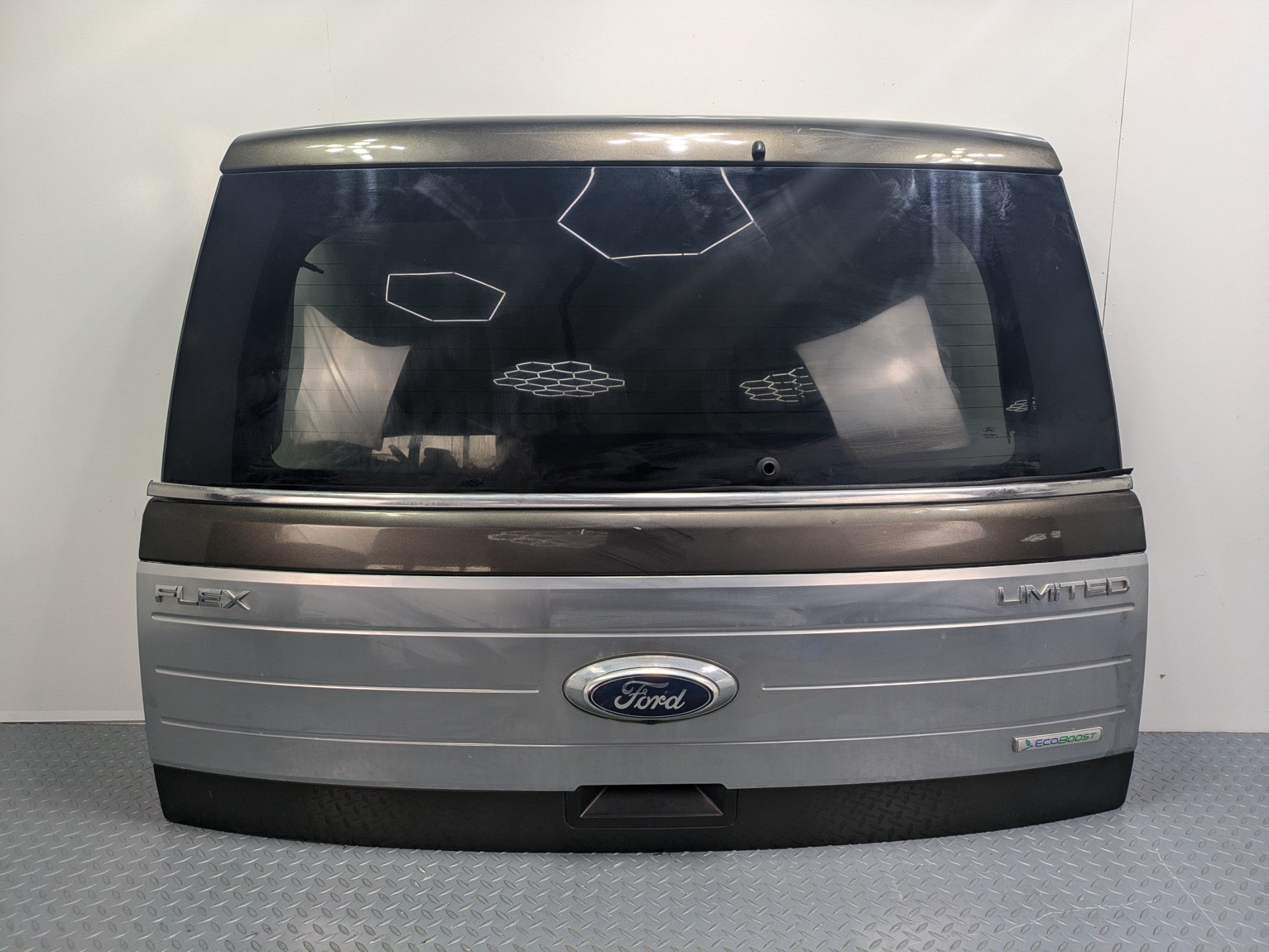 2009 - 2012 OEM FORD FLEX REAR TRUNK TAILGATE SHELL PANEL WITH GLASS ASSEMBLY