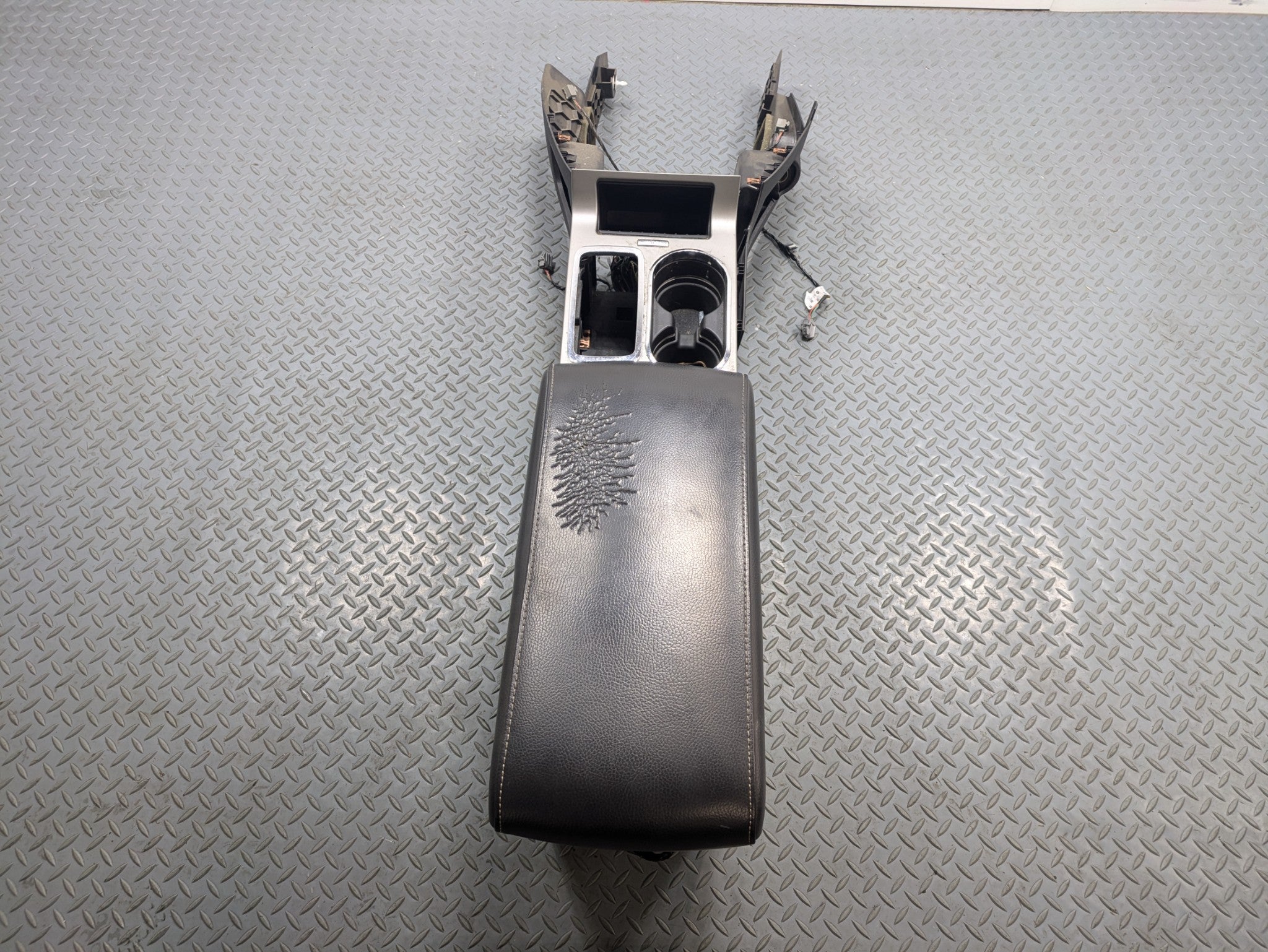 2009 - 2012 OEM FORD FLEX FRONT CENTER CONSOLE FLOOR ARMREST STORAGE COMPARTMENT
