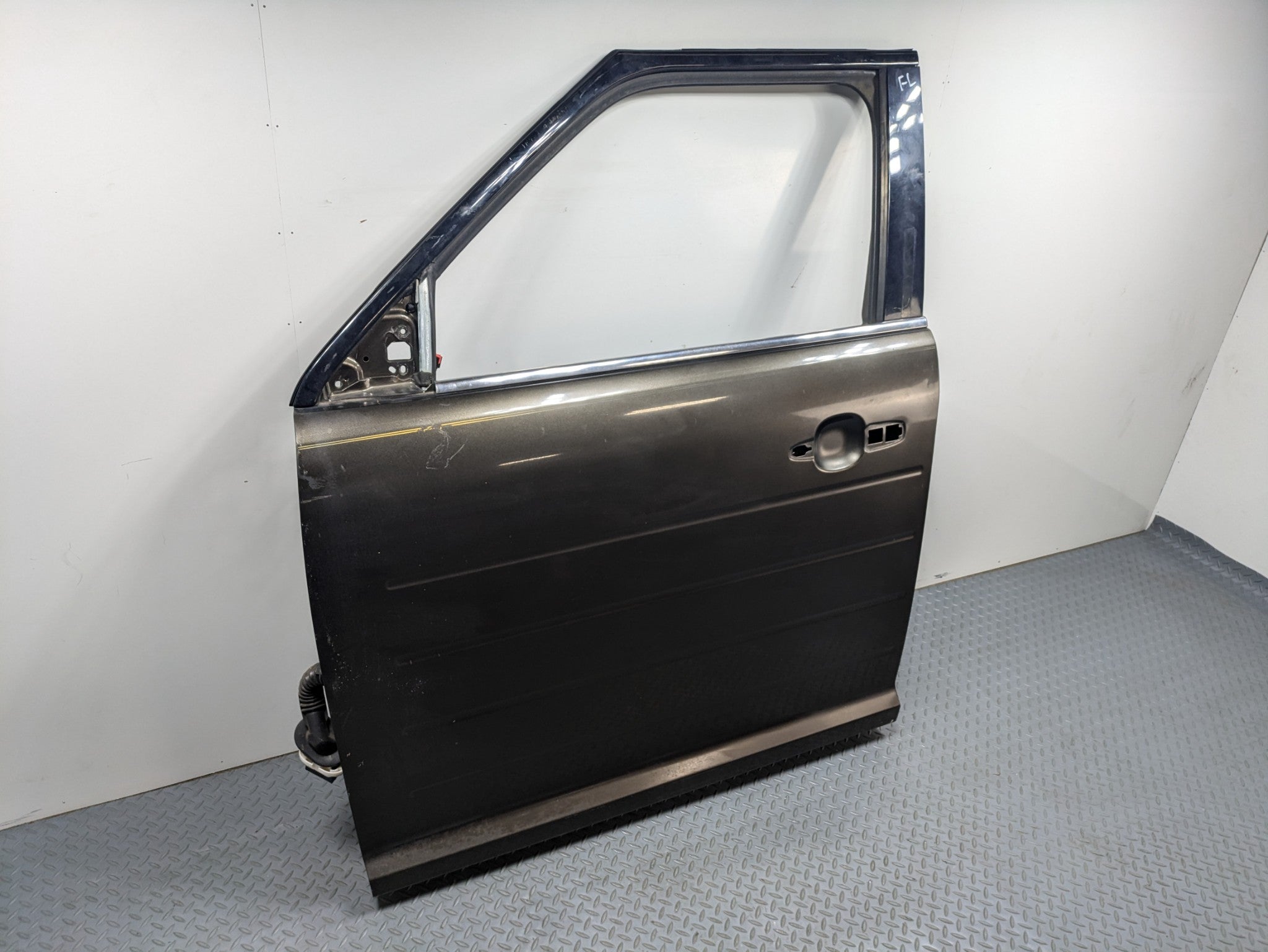 2009 - 2012 OEM FORD FLEX FRONT LEFT DRIVER SIDE DOOR SHELL PANEL GRAY
