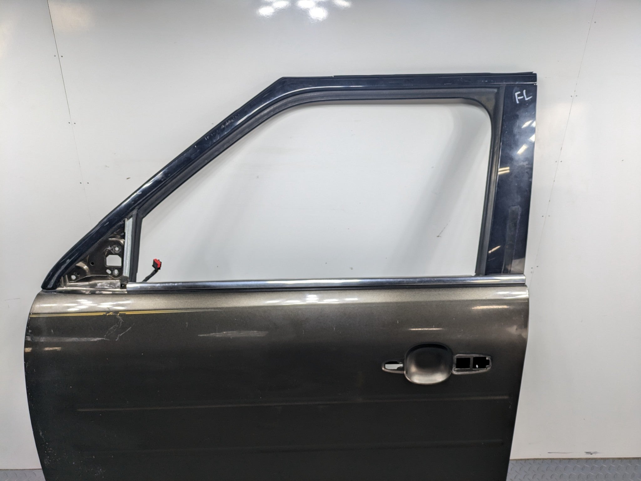 2009 - 2012 OEM FORD FLEX FRONT LEFT DRIVER SIDE DOOR SHELL PANEL GRAY