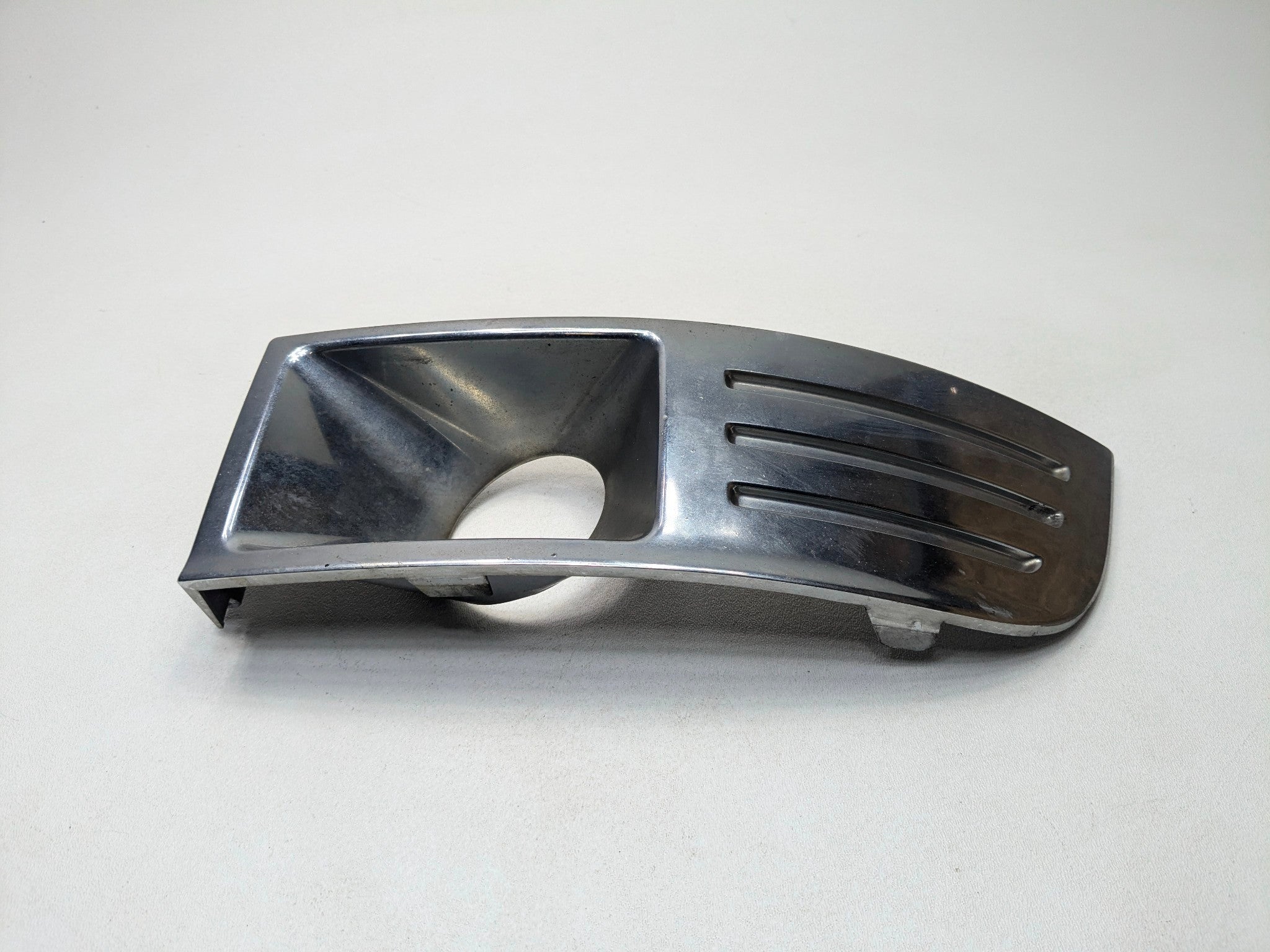 2009 - 2012 OEM FORD FLEX FRONT LEFT DRIVER SIDE FOG LIGHT COVER TRIM