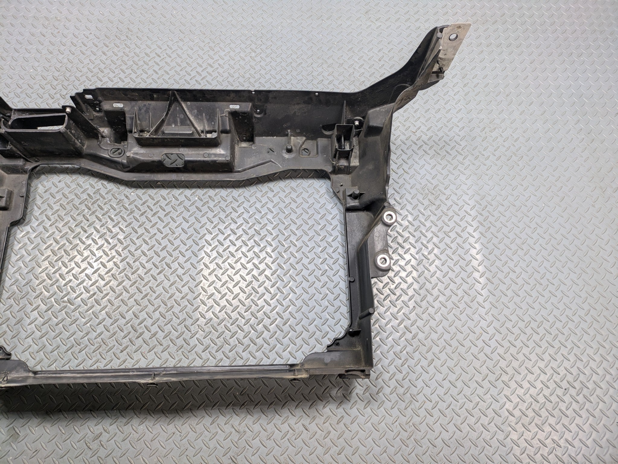 2009 - 2012 OEM FORD FLEX FRONT RADIATOR CORE SUPPORT ASSEMBLY