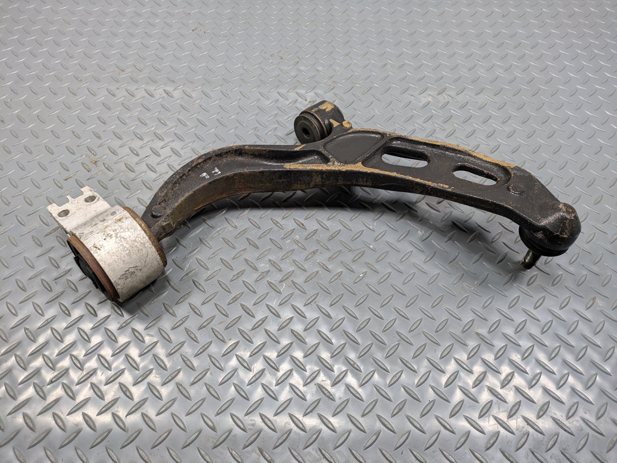 2009 - 2012 OEM FORD FLEX FRONT LEFT DRIVER SIDE LOWER SUSPENSION CONTROL ARM