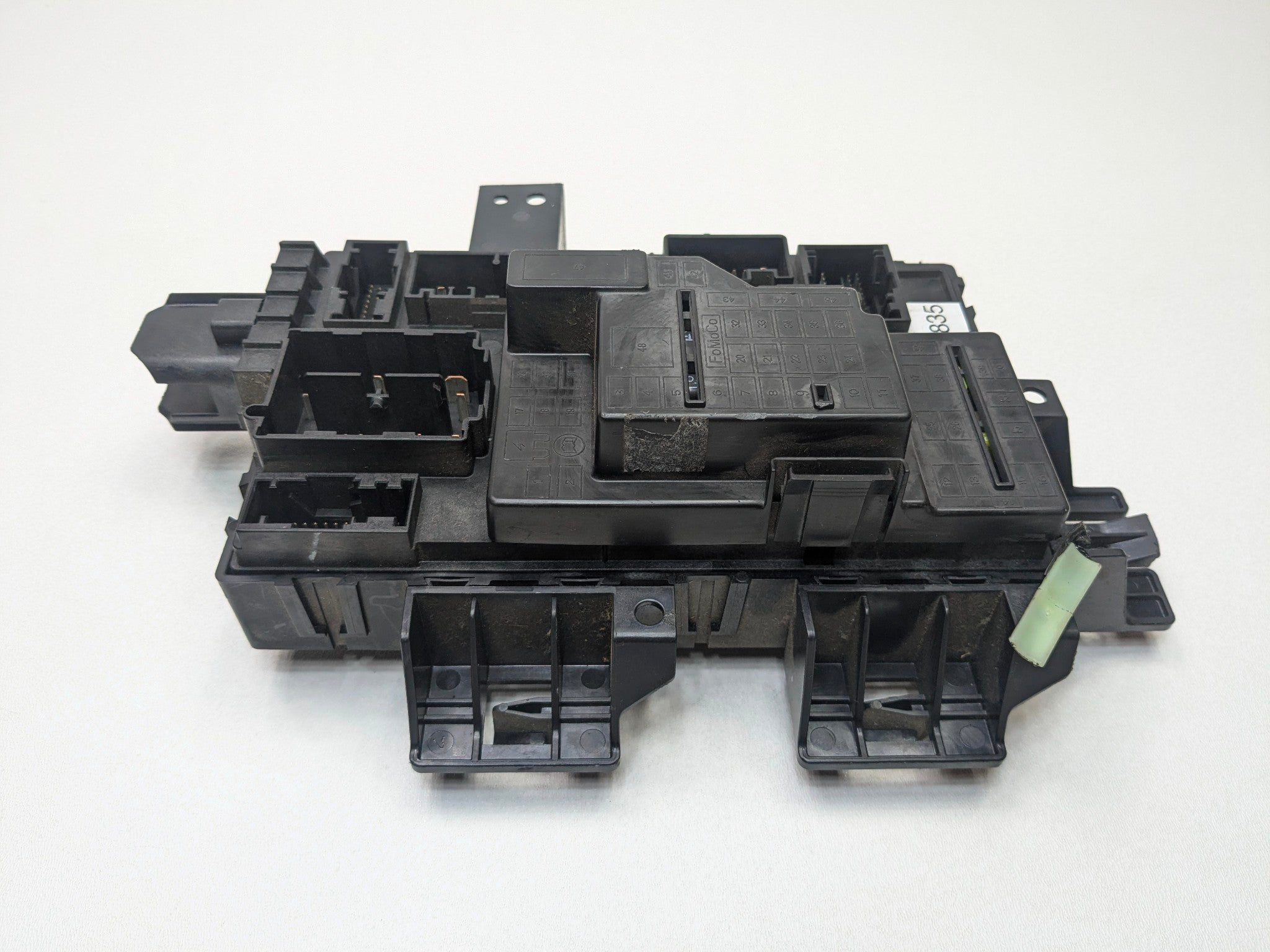 2009 - 2012 OEM FORD FLEX CABIN FUSE RELAY JUNCTION BOX ASSEMBLY
