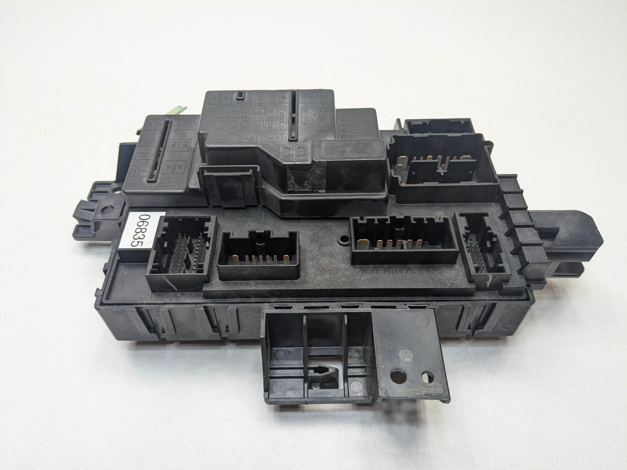2009 - 2012 OEM FORD FLEX CABIN FUSE RELAY JUNCTION BOX ASSEMBLY