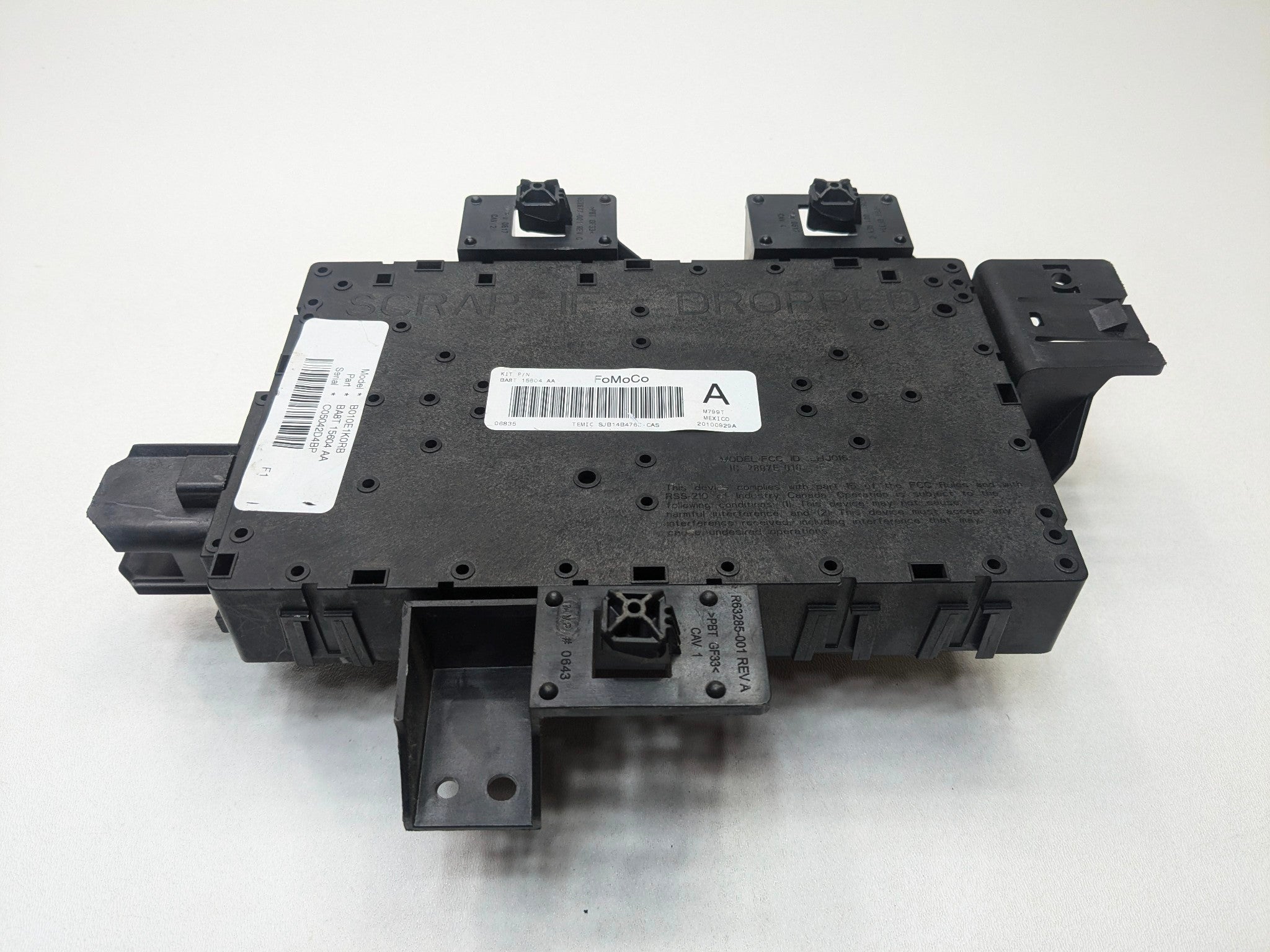 2009 - 2012 OEM FORD FLEX CABIN FUSE RELAY JUNCTION BOX ASSEMBLY