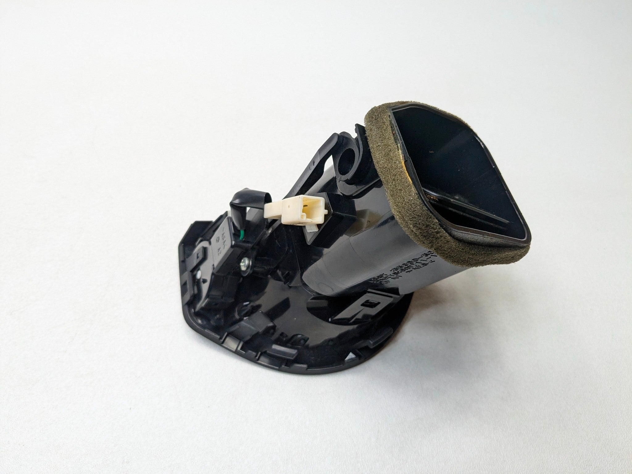 06 - 08 OEM LEXUS IS250 FRONT RIGHT PASSENGER SIDE DASH PANEL AC HEATER AIR VENT