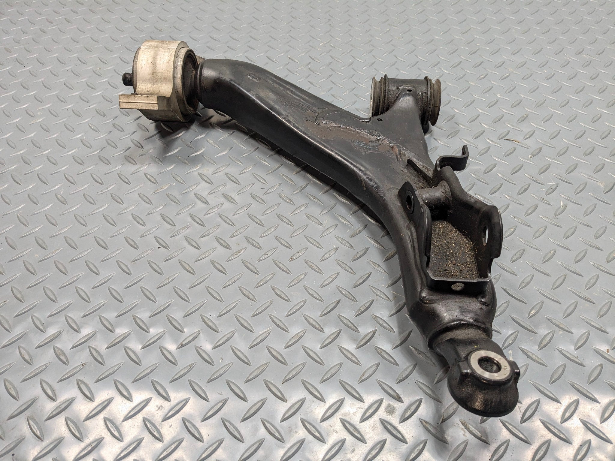 06 - 08 OEM LEXUS IS250 FRONT RIGHT PASSENGER SIDE LOWER REARWARD CONTROL ARM