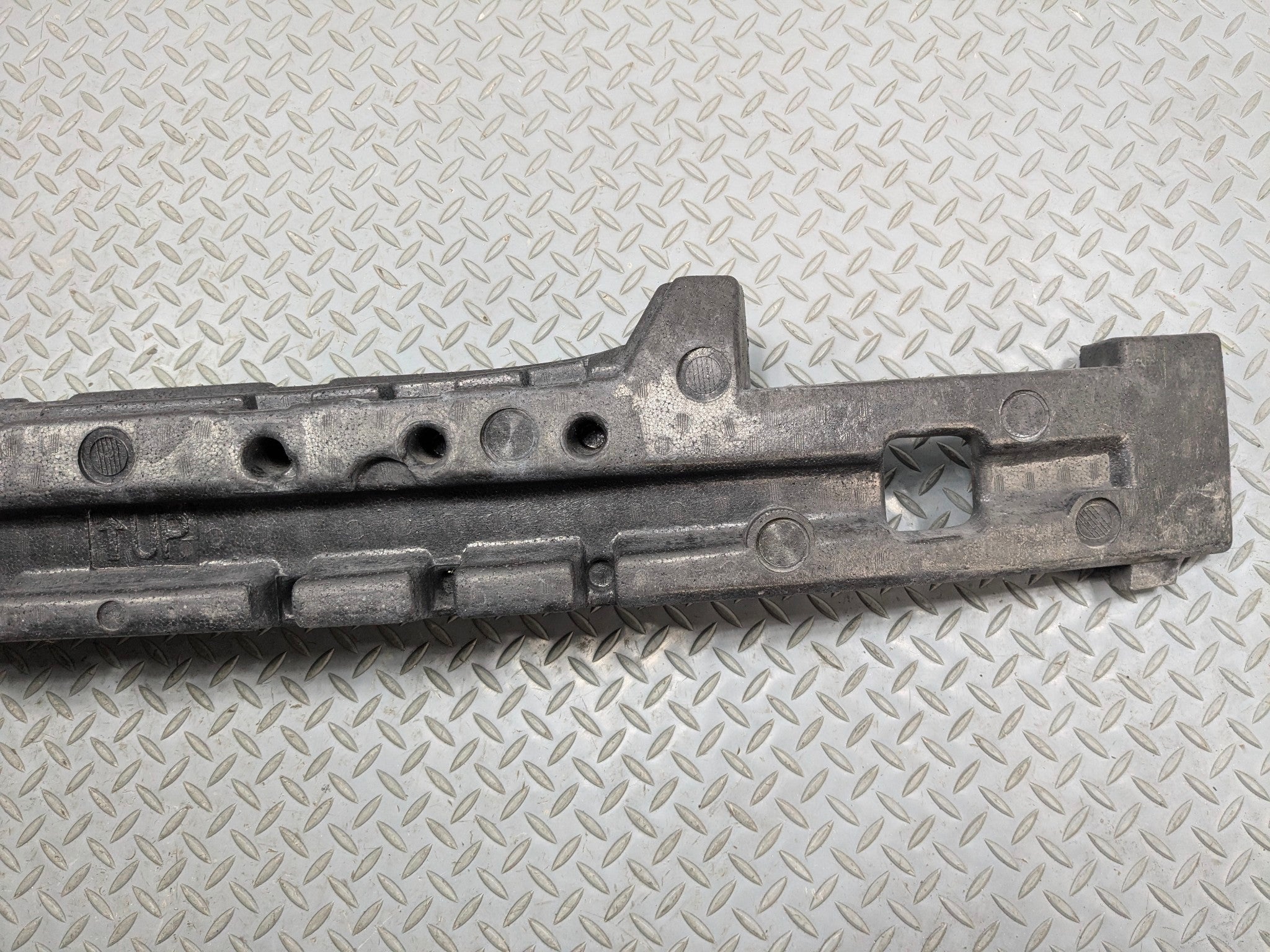 06 - 08 OEM LEXUS IS250 FRONT BUMPER REINFORCEMENT IMPACT ENERGY ABSORBER FOAM