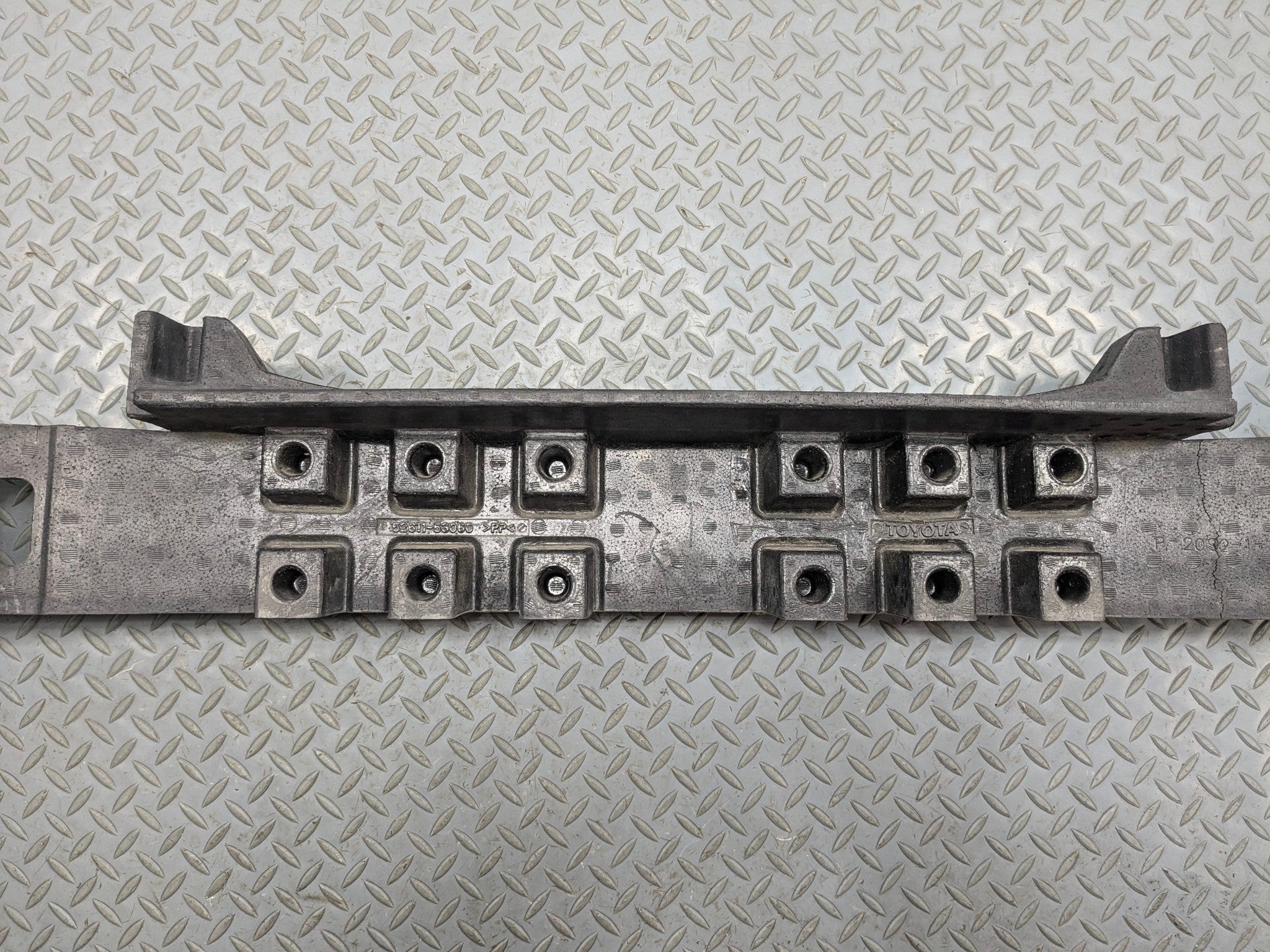 06 - 08 OEM LEXUS IS250 FRONT BUMPER REINFORCEMENT IMPACT ENERGY ABSORBER FOAM