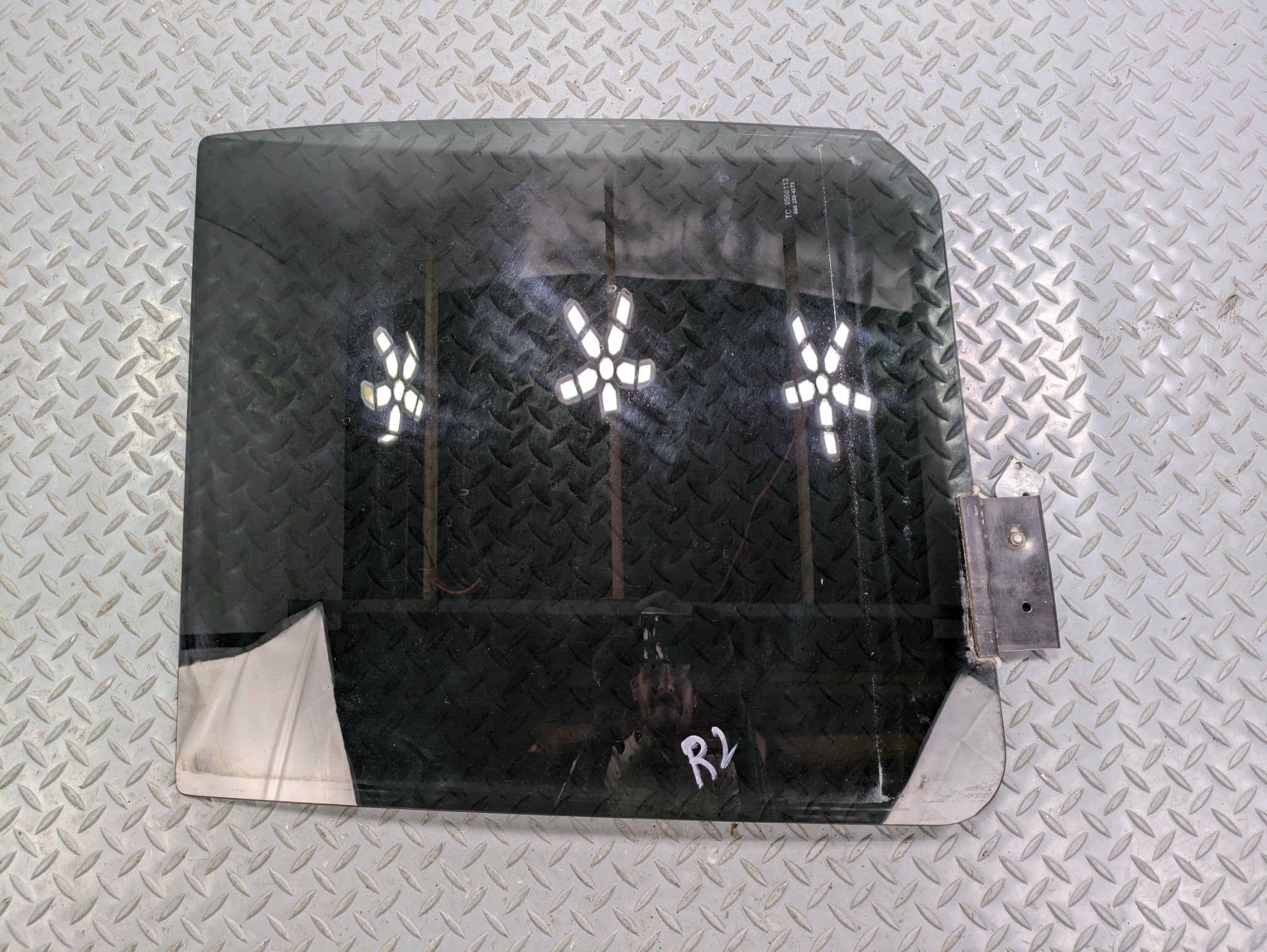 2006 - 2010 OEM FORD EXPLORER REAR LEFT DRIVER SIDE DOOR WINDOW GLASS