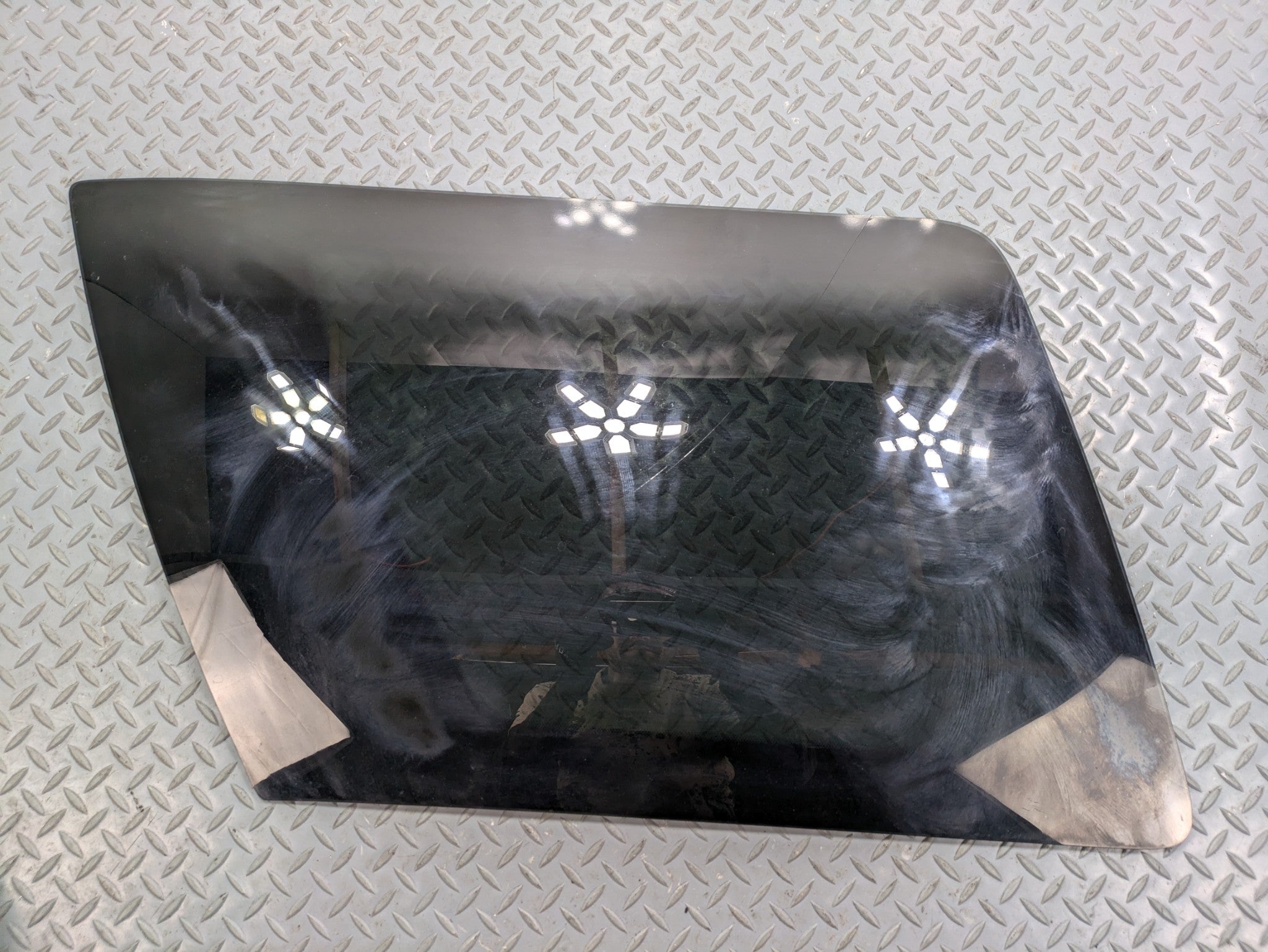 2006 - 2010 OEM FORD EXPLORER REAR LEFT DRIVER SIDE WINDOW QUARTER GLASS